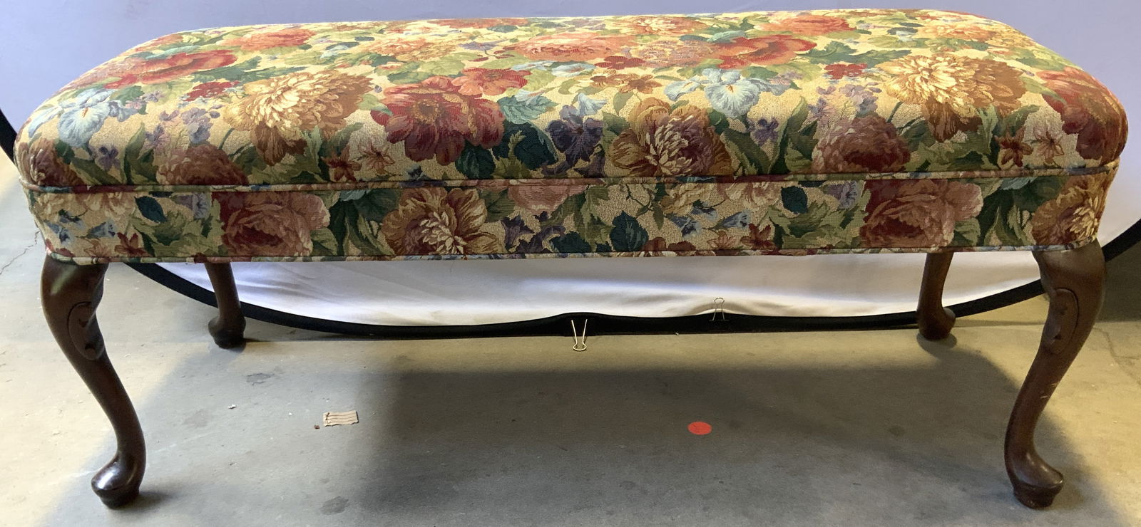 Fairfield Chair Co Floral Uph Queen Anne Bench USA (1 of 9)