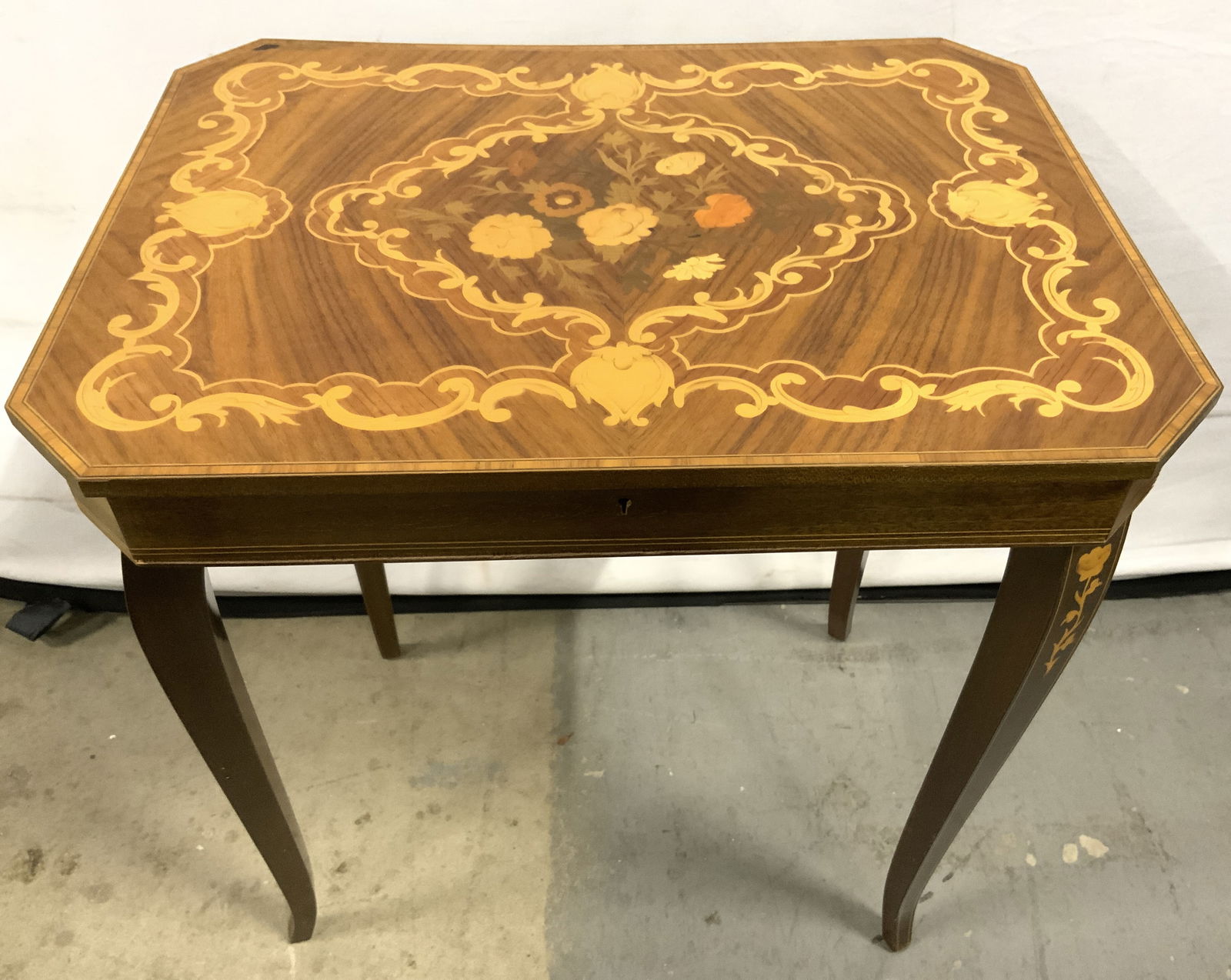 Vtg Italian Inlaid Wooden Musical Side Tbl W Lid (1 of 12)