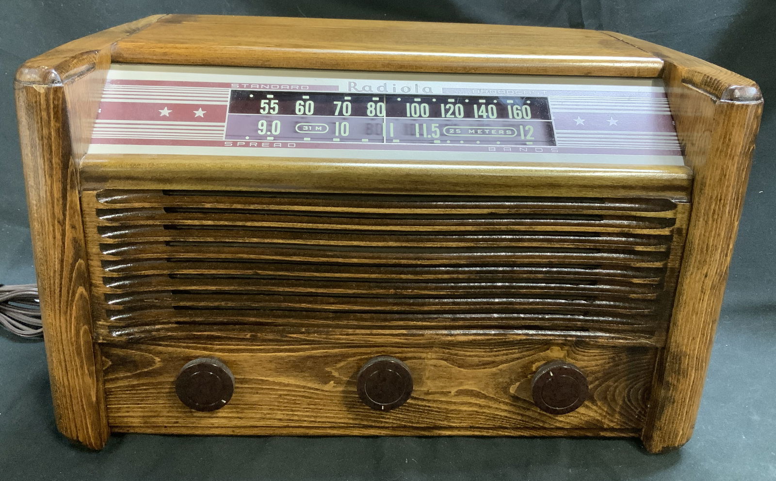 Vntg 1946 RCA Radiola 61-5 Wooden Shortwave Radio (1 of 9)