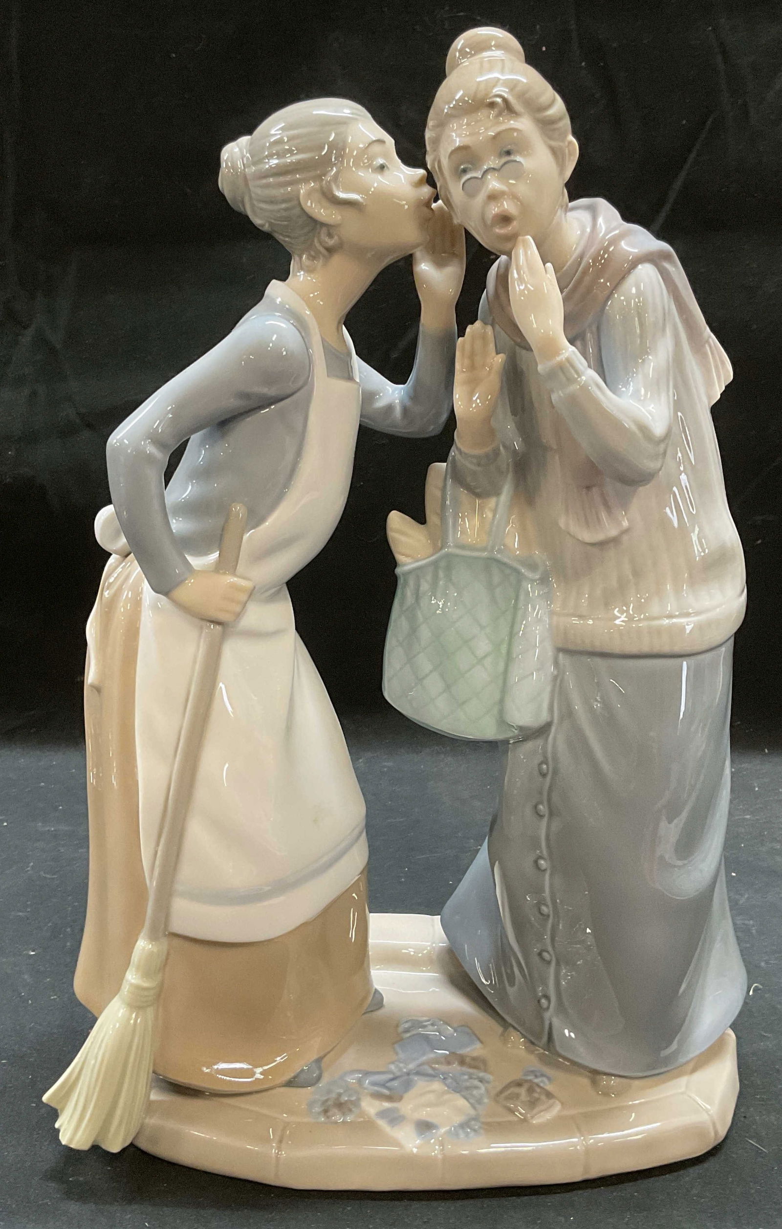 Vtg Lladro The Gossips Porcelain Figurine Spain (1 of 6)
