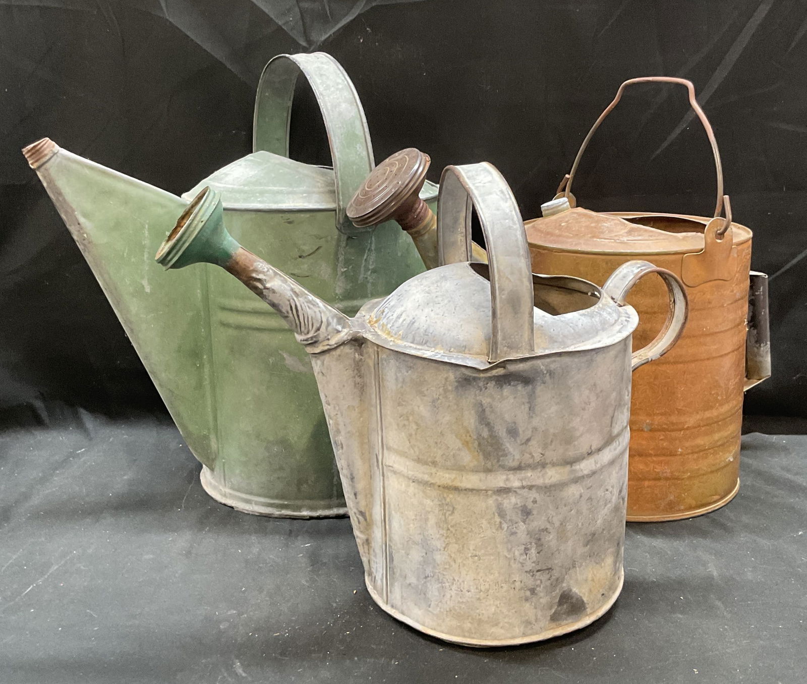 Lot3 Vintage Green&Brown Metal Watering Cans 17in (1 of 11)