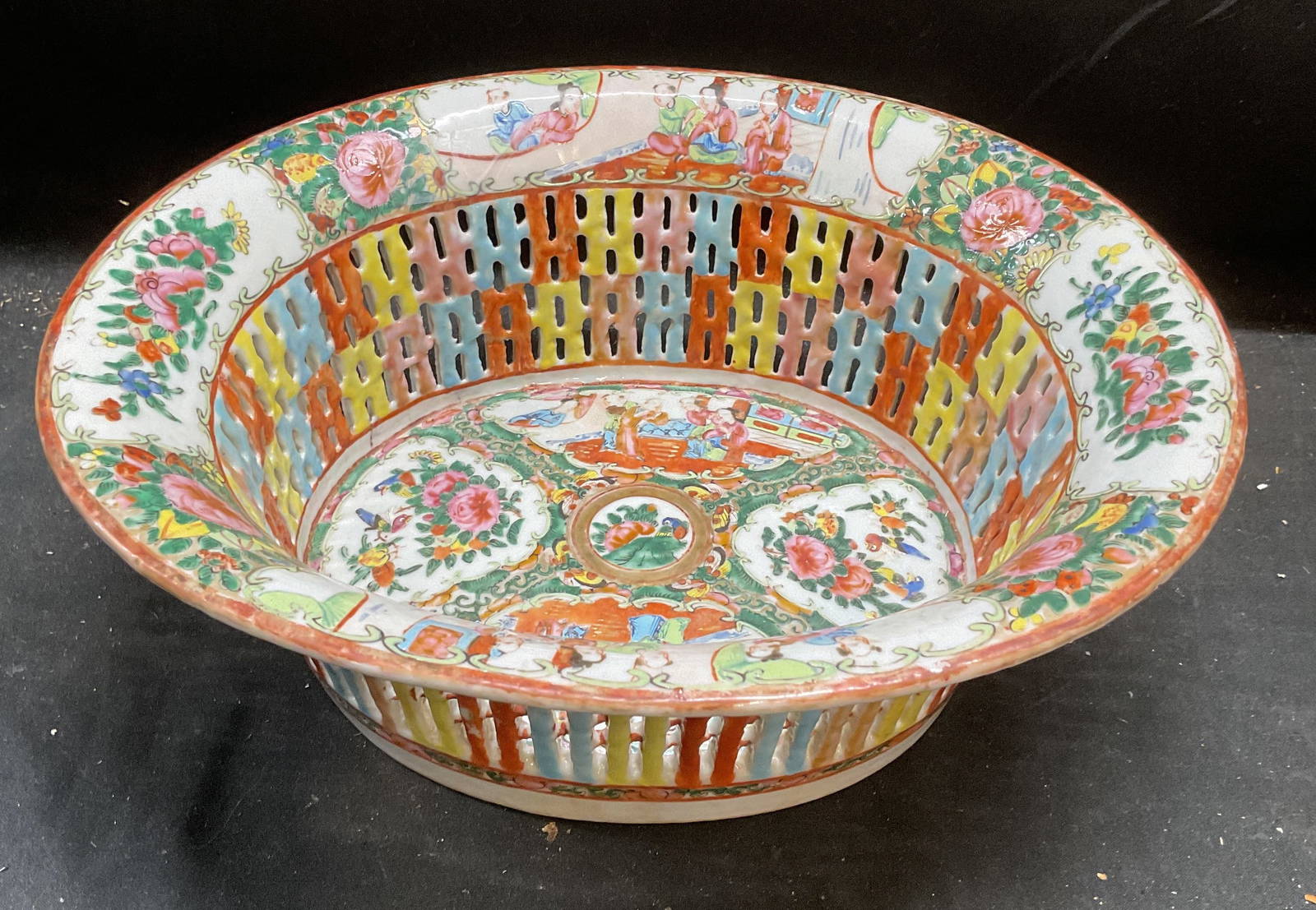 Antique Chinese Rose Medallion Porcelain Bowl