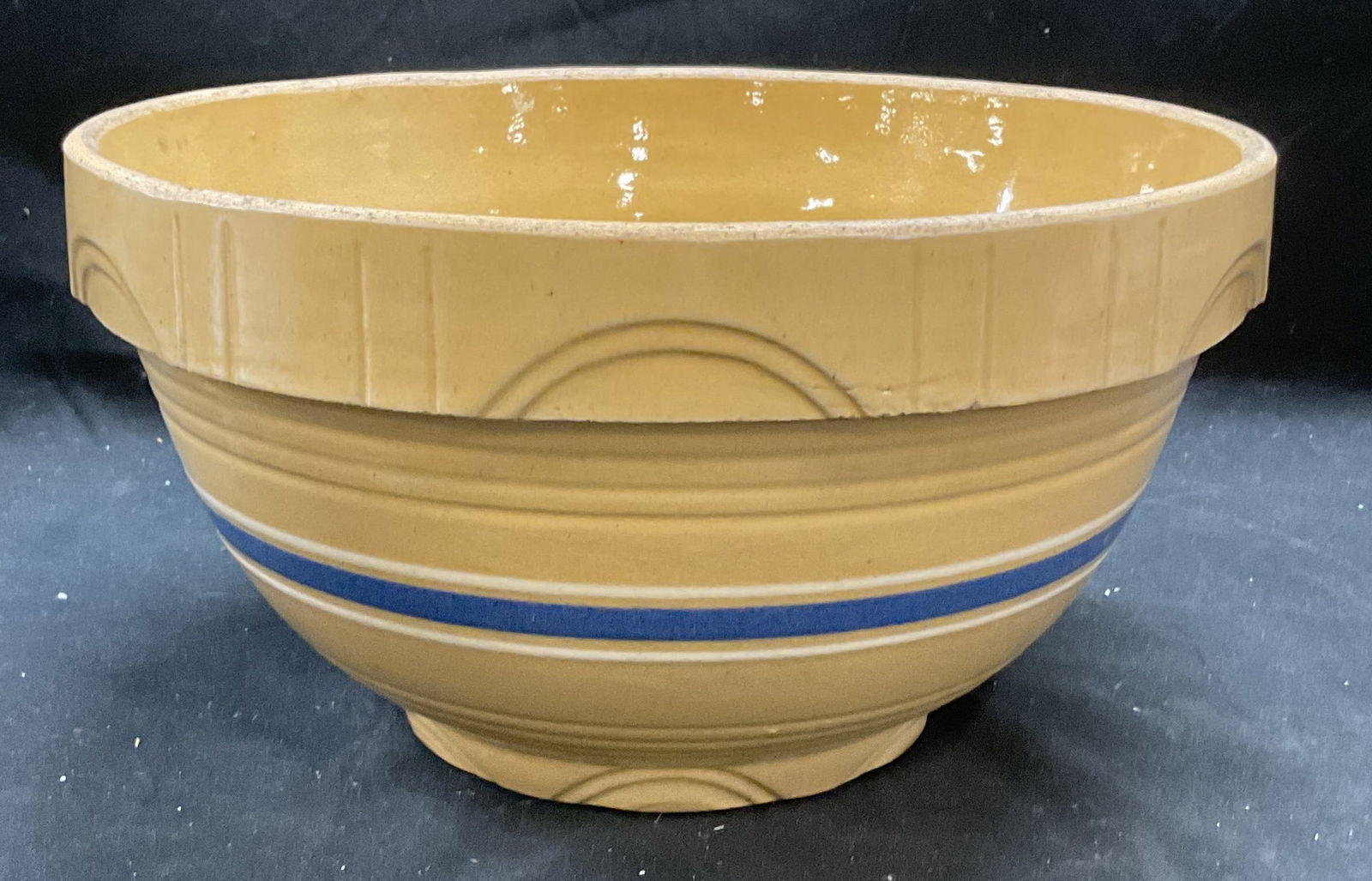 Vtg Yellowware Pottery Banded Bowl USA (1 of 6)