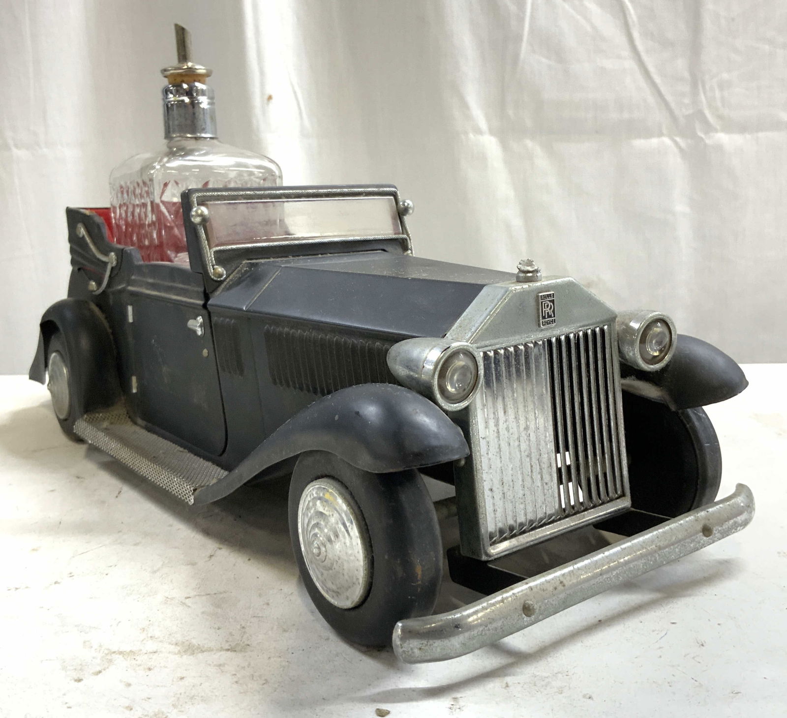 TILSO Rolls Royce Vtg Musical Liquor Decanter Set (1 of 12)
