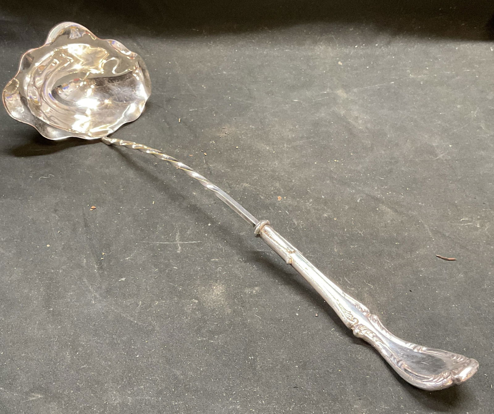 Vtg Silver Plated Rococo Style Punch Ladle (1 of 7)