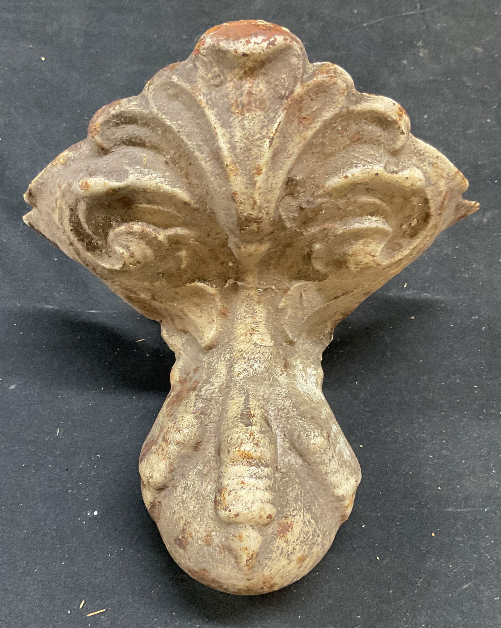 Vintage Cast Iron White Claw & Ball Foot: Vintage cast iron claw and ball motif foot. White painted. Piece is very heavy. Measures approx 7 x 6.5 x 6 inches. Wear including patina and loss to paint. Furniture foot, claw foot, claw and ball fo