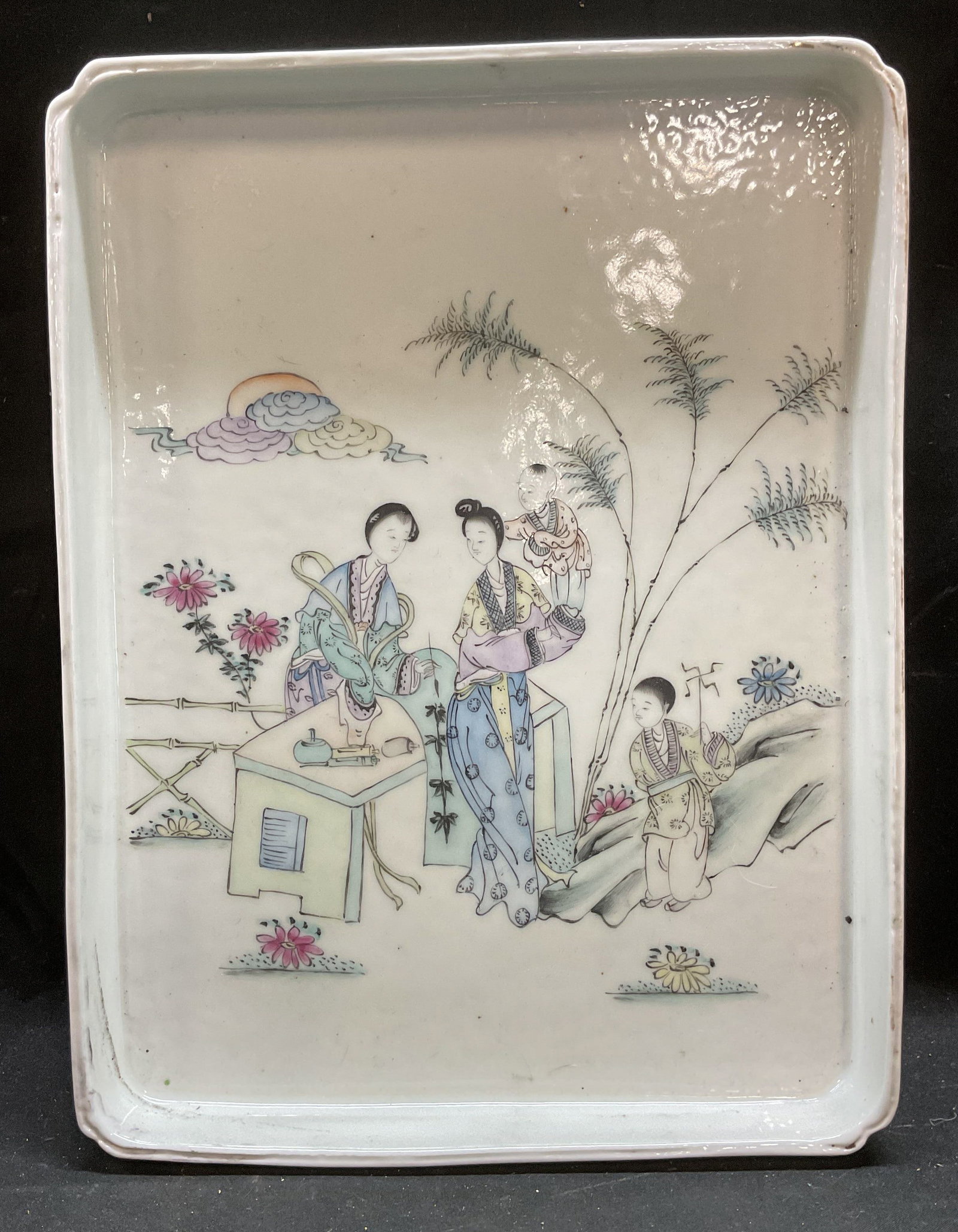 Antique Chinese Porcelain Figure Group Tray: Antique Chinese porcelain tray. Figure group, women and children. Traditional Chinese scene. Hand painted. Measures approx 12.5 x 9.5 x 1.25 inches. Some surface wear including scratches to underside.