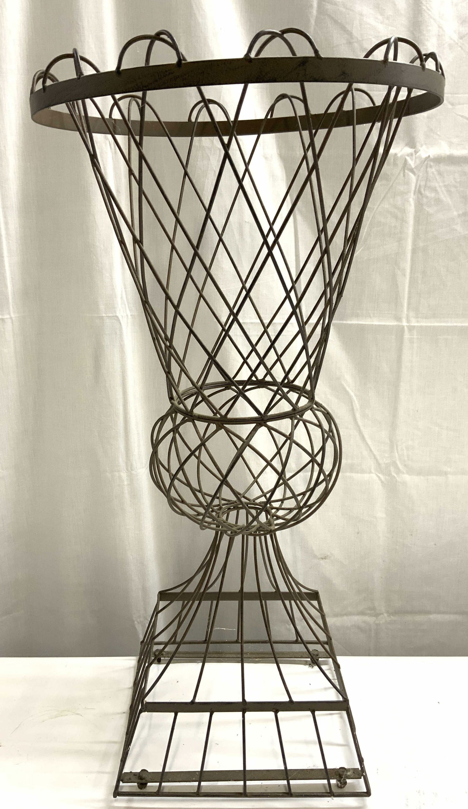 Vintage Wire Metal Urn Planter Holder (1 of 8)