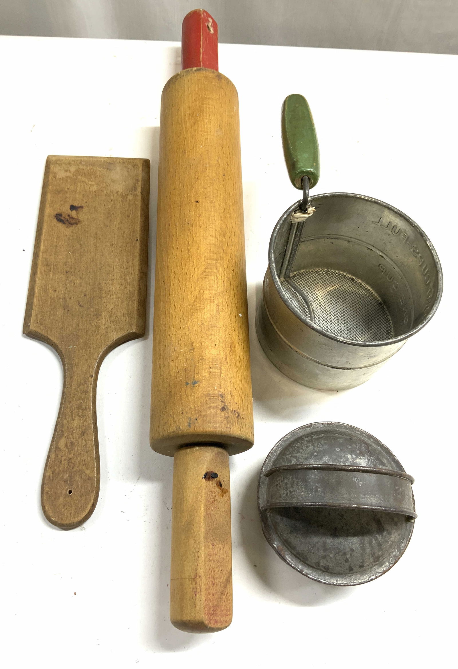 Lot 4 Vntg Assorted Kitchen Accessories (1 of 6)