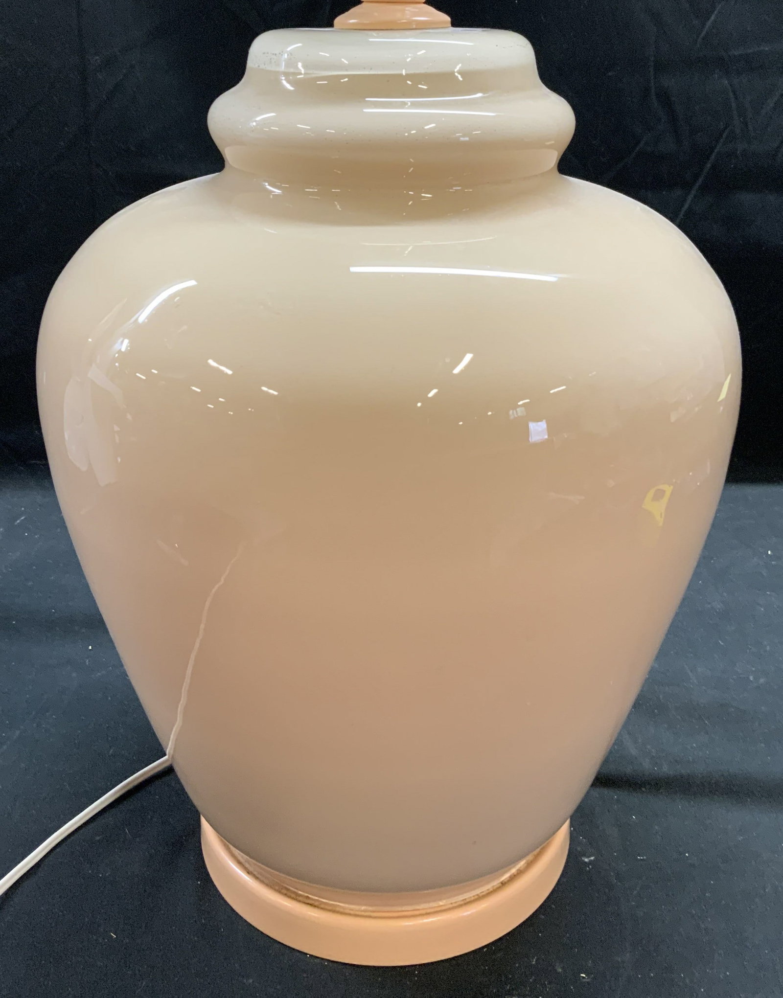 Vintage Art Glass Table Lamp Pink: Table lamp is vintage. Piece is pink toned art glass. Base has pink toned metal circular base. Lamp measures approximately 19 inches tall 10.5 inches wide. Lamp, pink lamp, vintage lamp, glass lamp, t