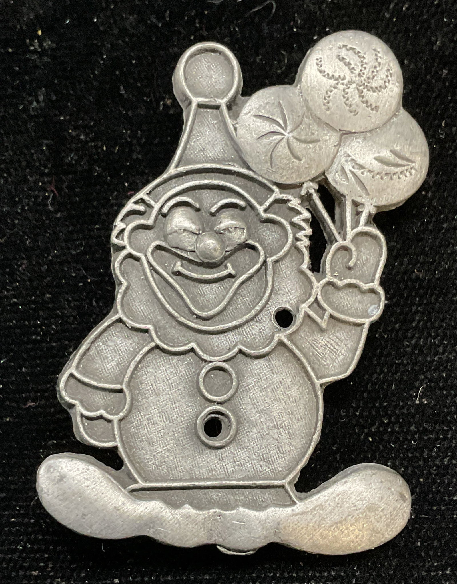 Vintage Silver Tone Clown Figural Brooch: Vintage silver tone clown figural brooch. Measures approx 1.75 x 1.25 inches. Some wear including scratching. Jewelry, estate jewelry, costume jewelry, cocktail jewelry, fashion jewelry, accessories, 