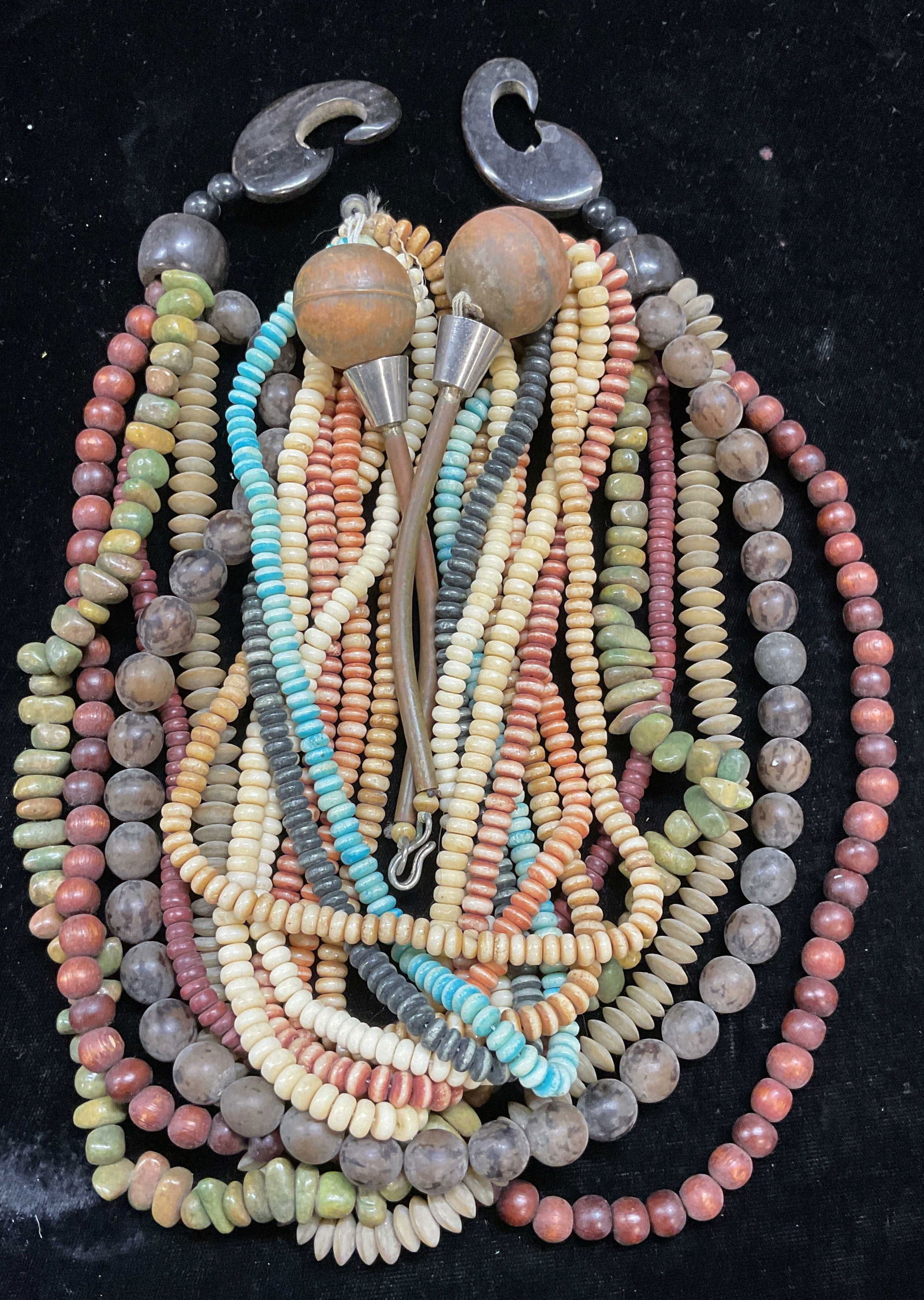 Lot 2 Vintage Chunky Beaded Necklaces (1 of 7)