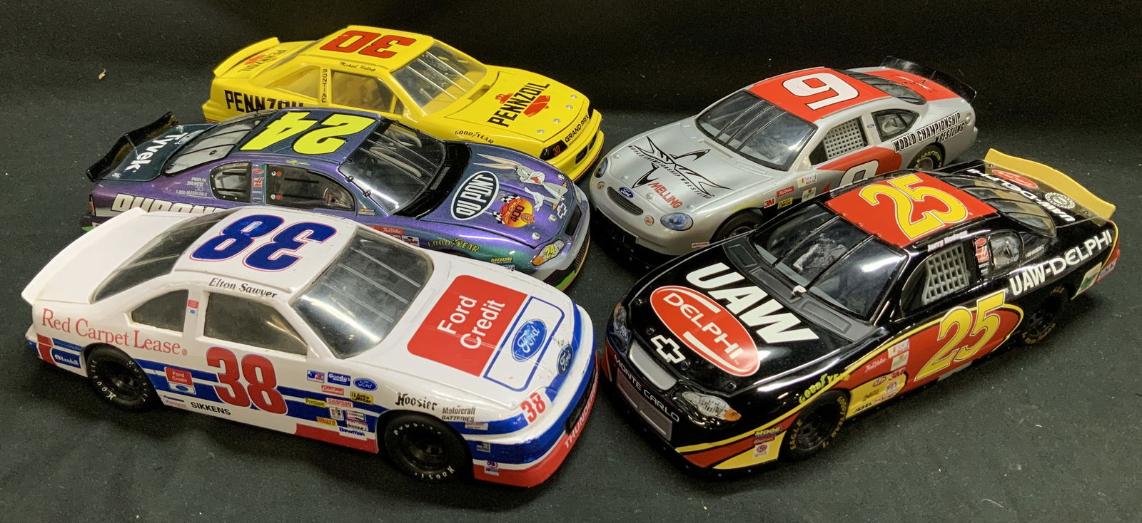 Lot 5 Assorted 1:24 Die-Cast Metal Cars ACTION+ (1 of 15)