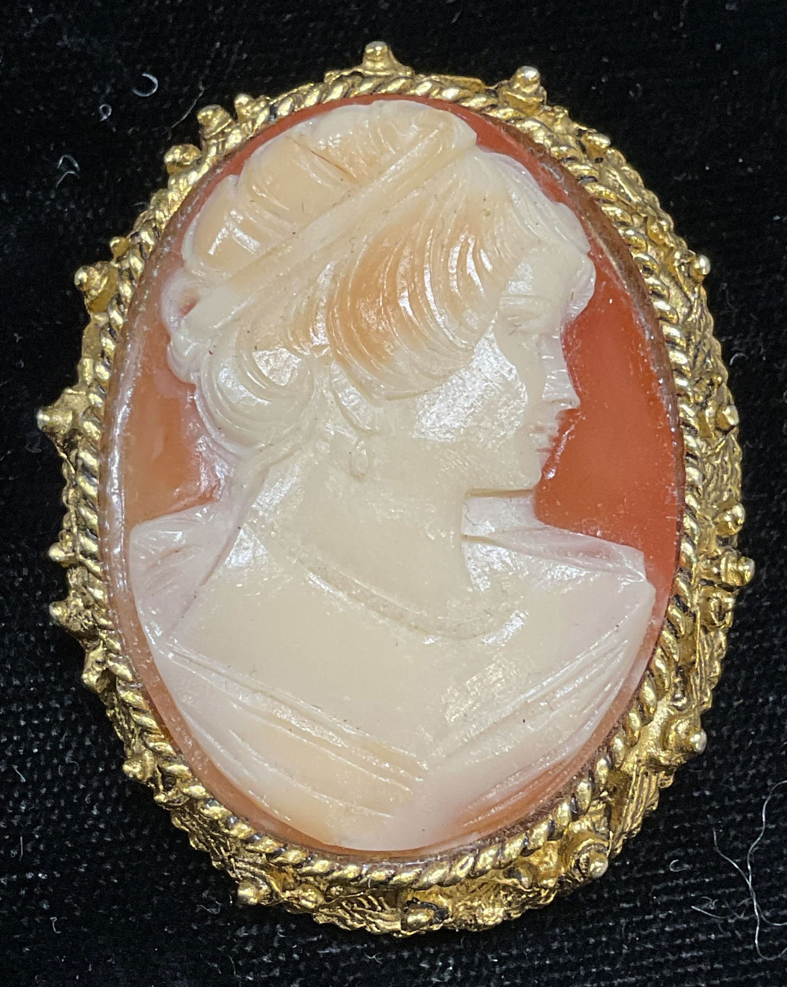 Vintage Gold Tone Cameo Brooch Pendant: Vintage gold tone cameo brooch pendant with faux shell resin cameo. Measures approx 2 x 1.5 inches. Some scratching. Jewelry, estate jewelry, costume jewelry, cocktail jewelry, fashion jewelry, access
