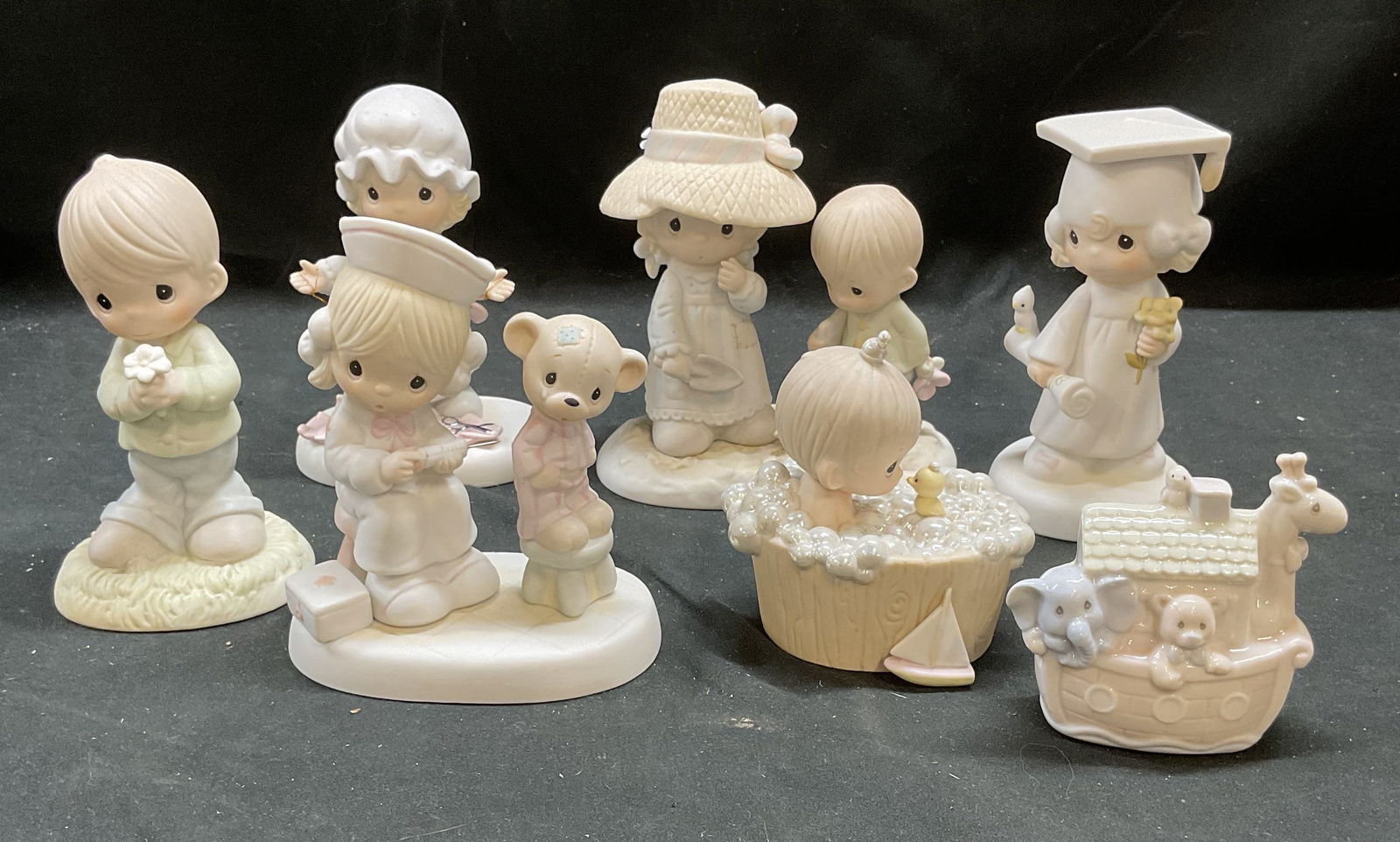 Lot 7 Precious Moments Porcelain Figurines + (1 of 11)