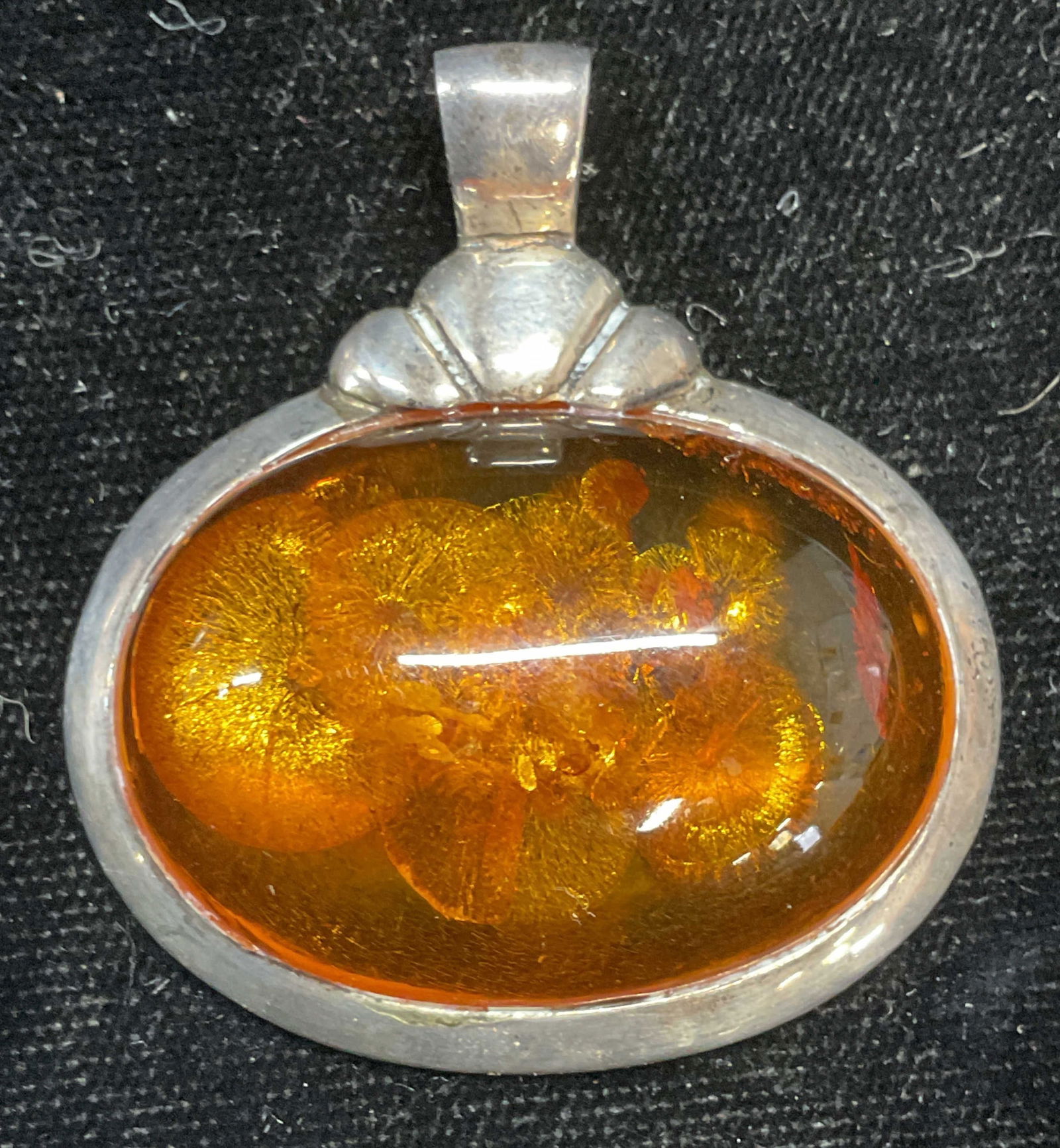 Vintage Sterling Silver Amber Pendant (1 of 6)