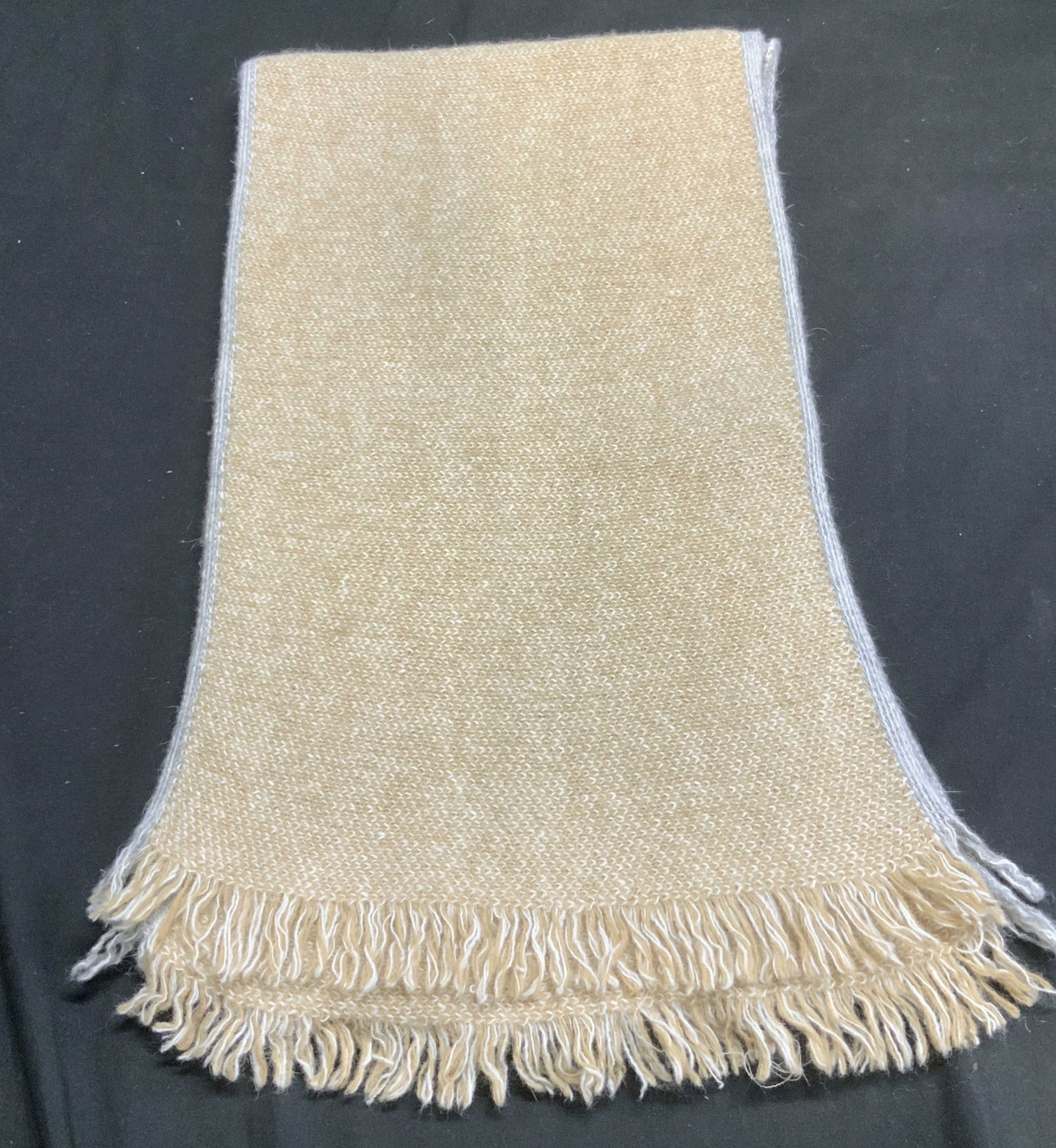 Vntg Beige & Grey Wool Felt Fringed Scarf (1 of 6)