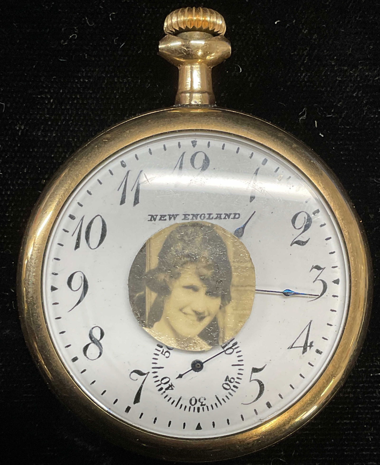 Vintage New England Gold Tone Pocket Watch (1 of 6)