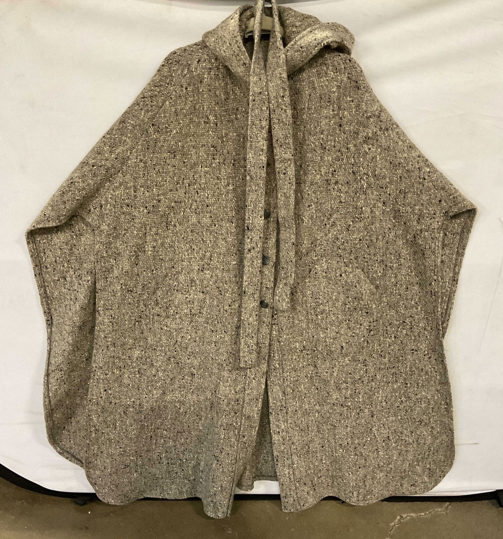 Hourihan Grey Knit Wool Belted Cape, Ireland (1 of 6)