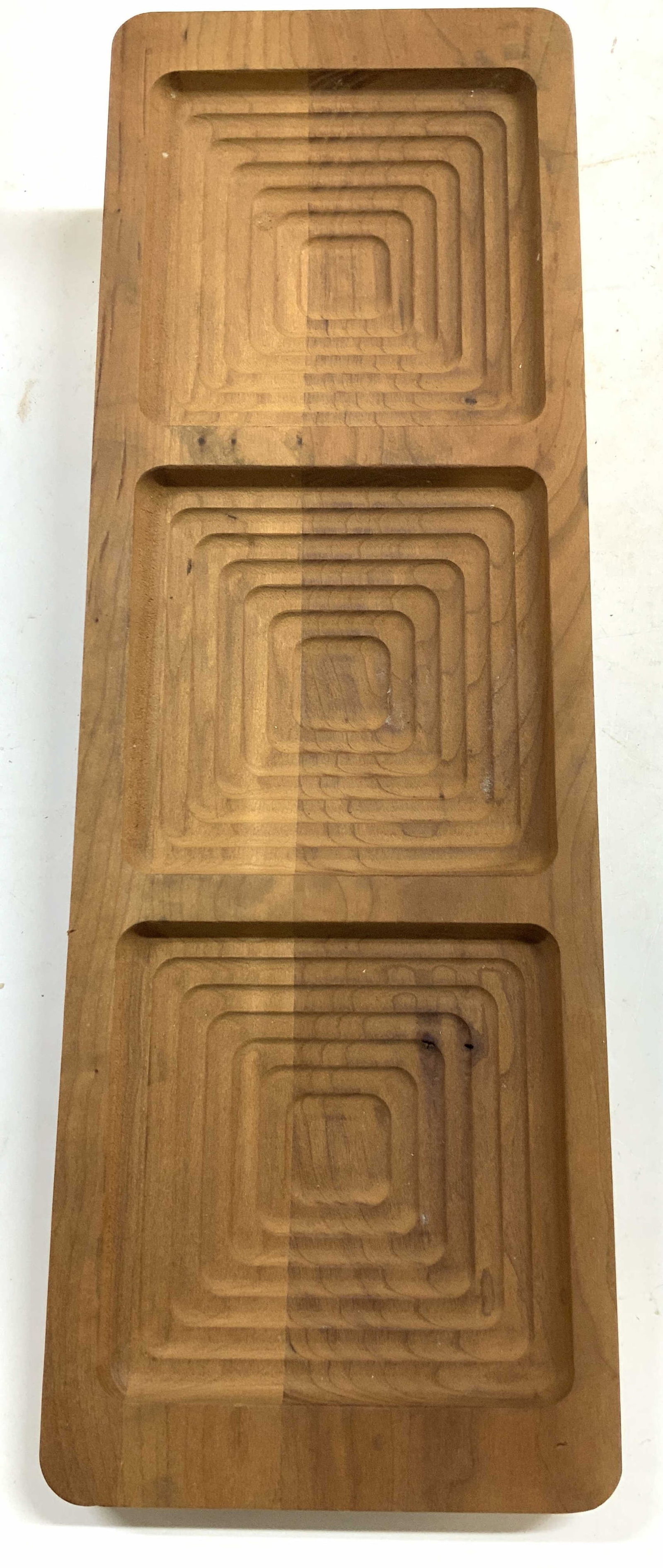 J.K. Adams Co. Wood Coliseum Coll Triple Serv Tray: Serving tray appears to be JK ADAMS CO (No apparent markings). Piece is tan toned and wooden. Serving tray has 3 basins. Tray has rounded corners. Piece measures approximately 18 inches long 6 inches 
