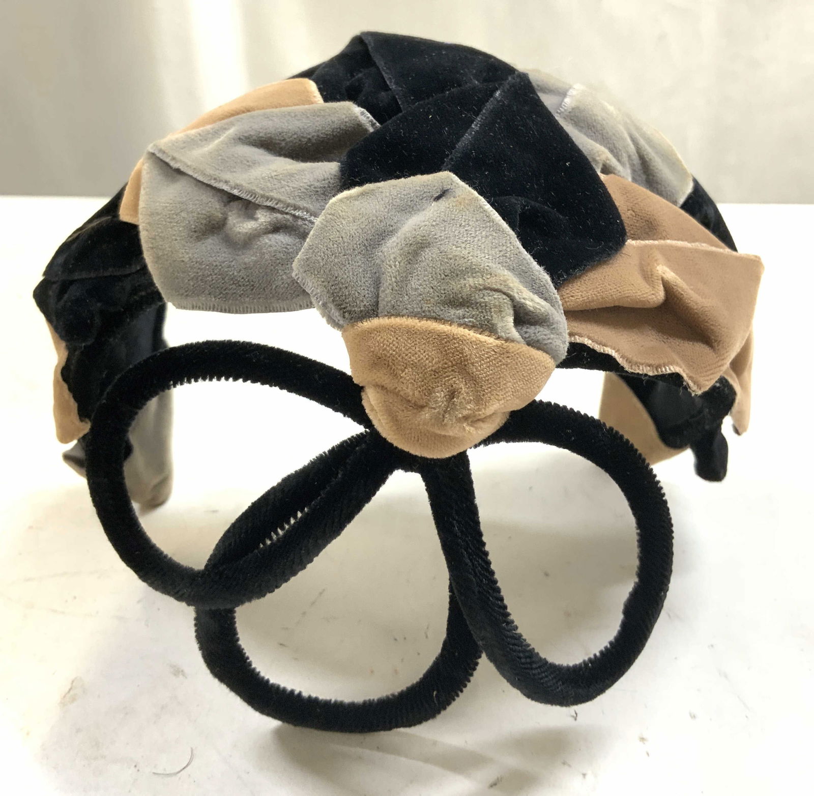 OPPENHEIM COLLINS Victorian Bonnet W Box (1 of 7)