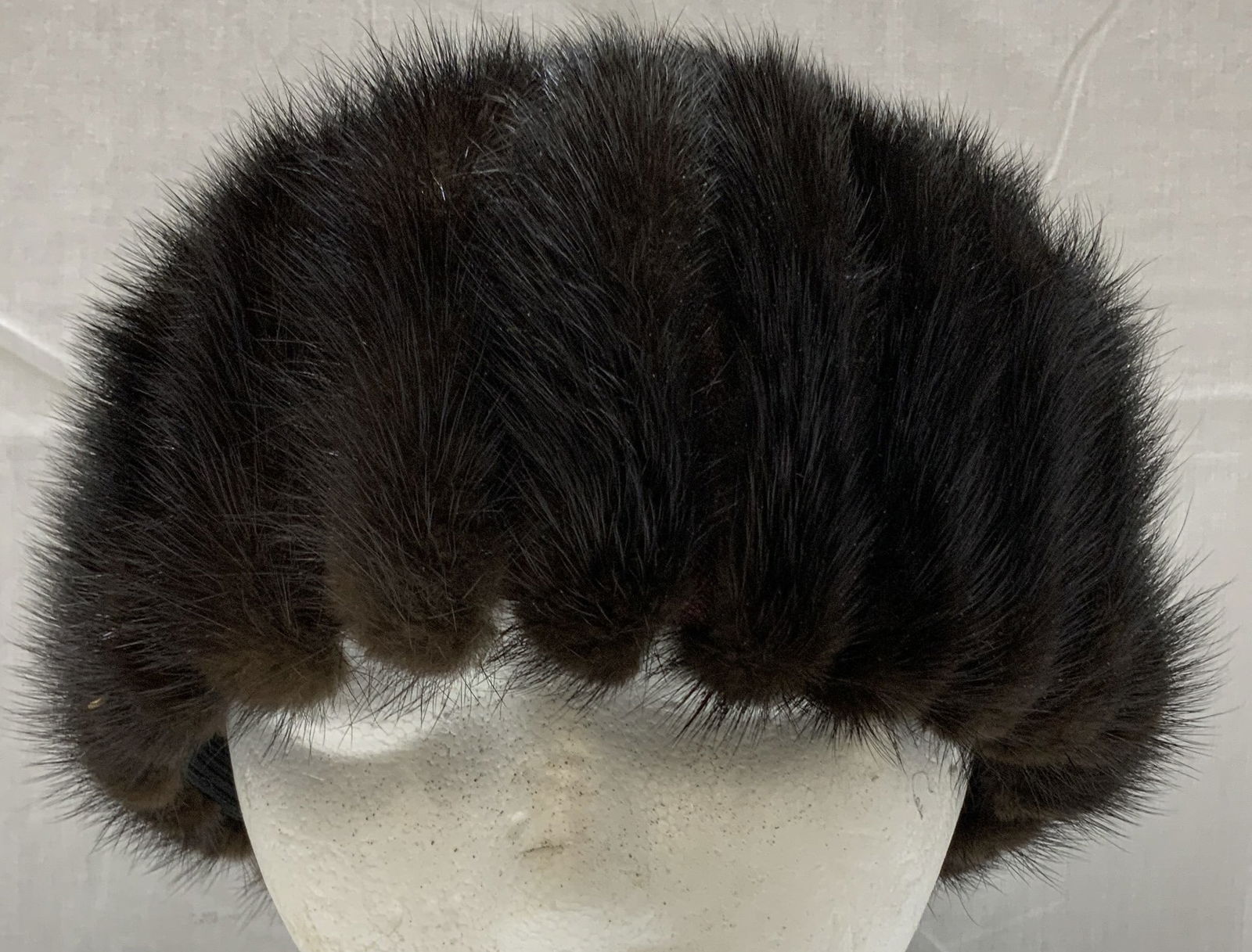 Vntg Deborah Exclusive Union Made Fur Hat: Union made hat is made of real fur & features fur arranged in vertical sections. Signed & marked on underside. Reads, DEBORAH EXCLUSIVE. UNION MADE 988948. IN U.S.A. Surface wear consistent to age, us