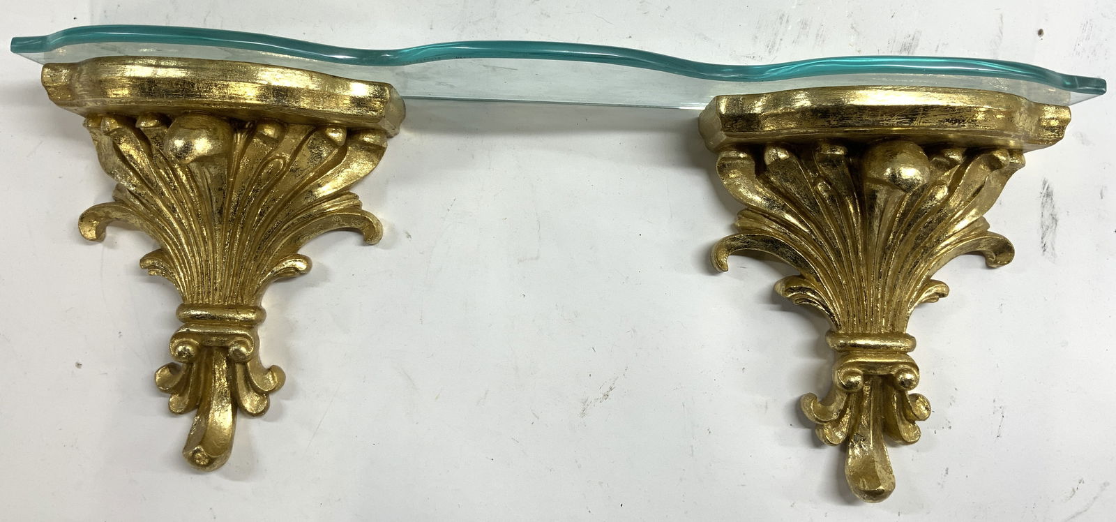 Gld Lfd Vtg Italian Neoclass Wll Brckts W Gls Shlf (1 of 8)