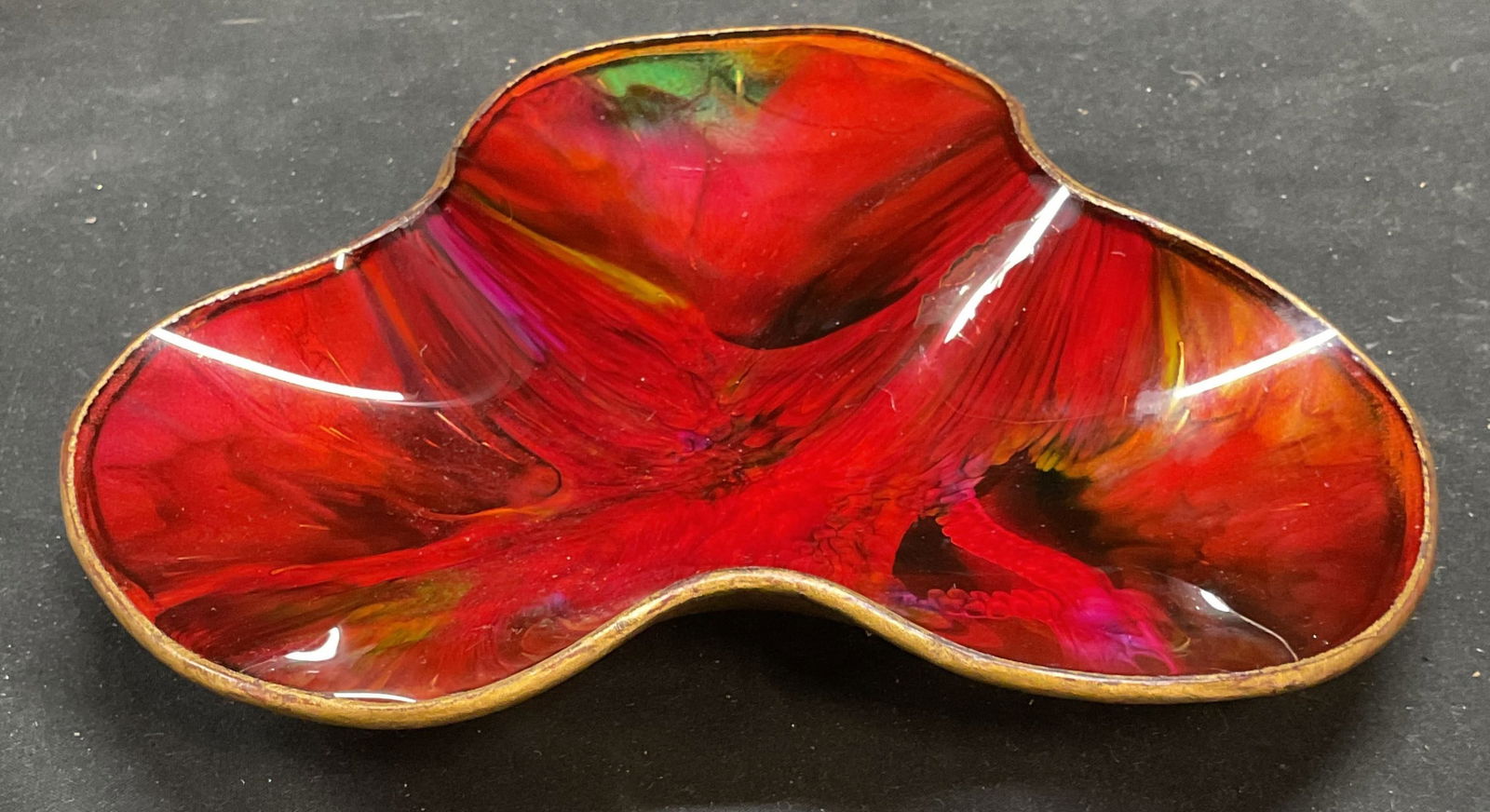 Mid Century Modern Red Marbled Glass Dish: Vintage mid century modern curved dish. Glass covered bowl with multicolor red marbled design below. Gilt underside. Style of Seetusee Glass by Mayfair. Not visible signature or marks. Measures approx