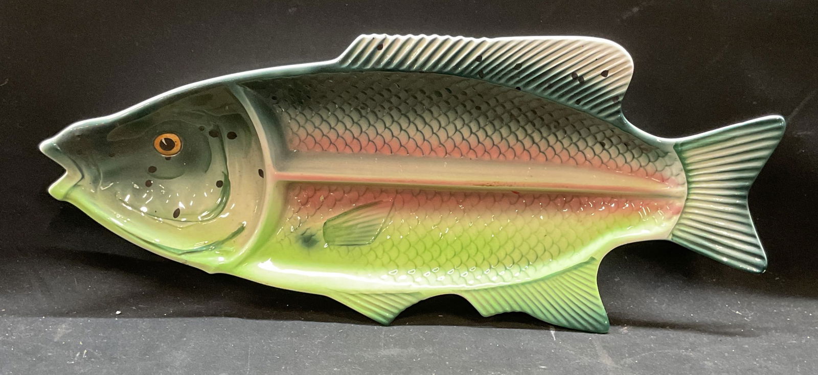 Vintage Majolica Ceramic Fish Serving Dish (1 of 6)