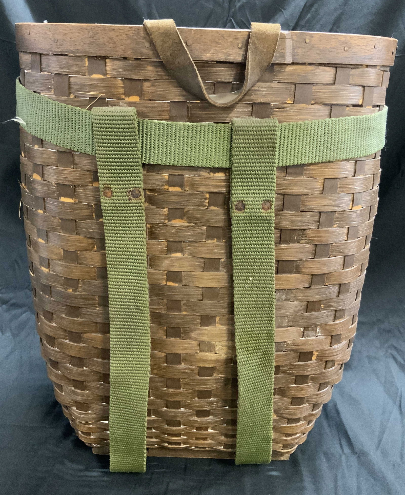 Adirondack Splint Oak Trapper Backpack Basket (1 of 8)