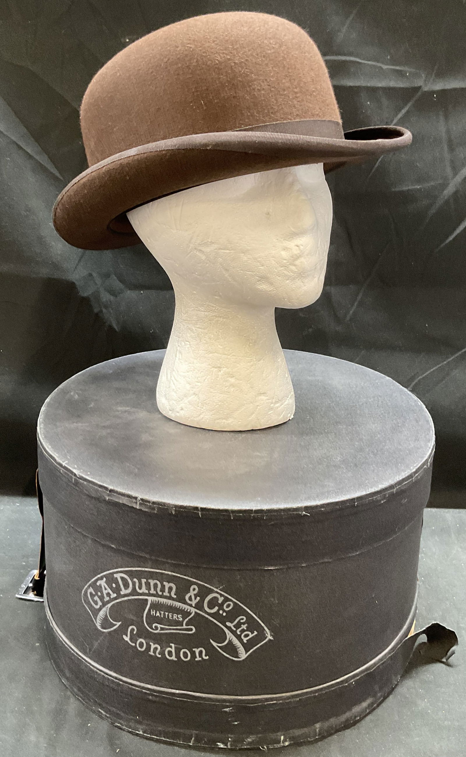 Vintage Harrods Brown Felt Bowler Hat (1 of 6)