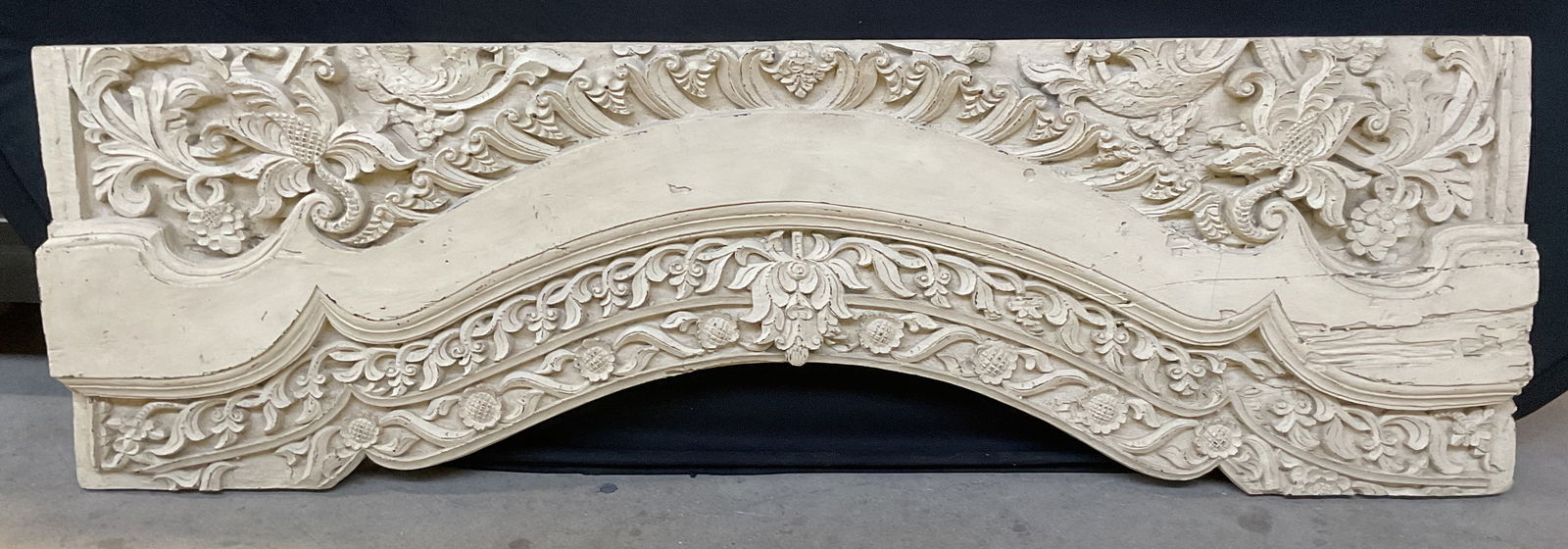 Vintage Wood Ornate Architectural Molding 63in (1 of 7)