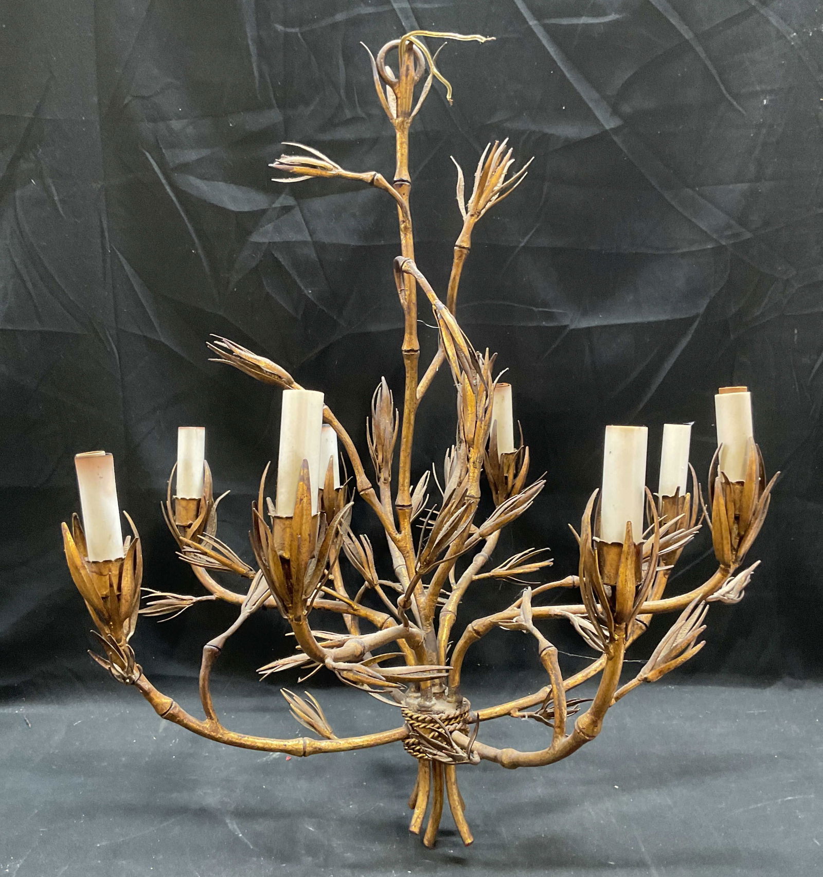 Vntg Gilt Floral 8Arm Chandelier Light Fixture 27i (1 of 6)