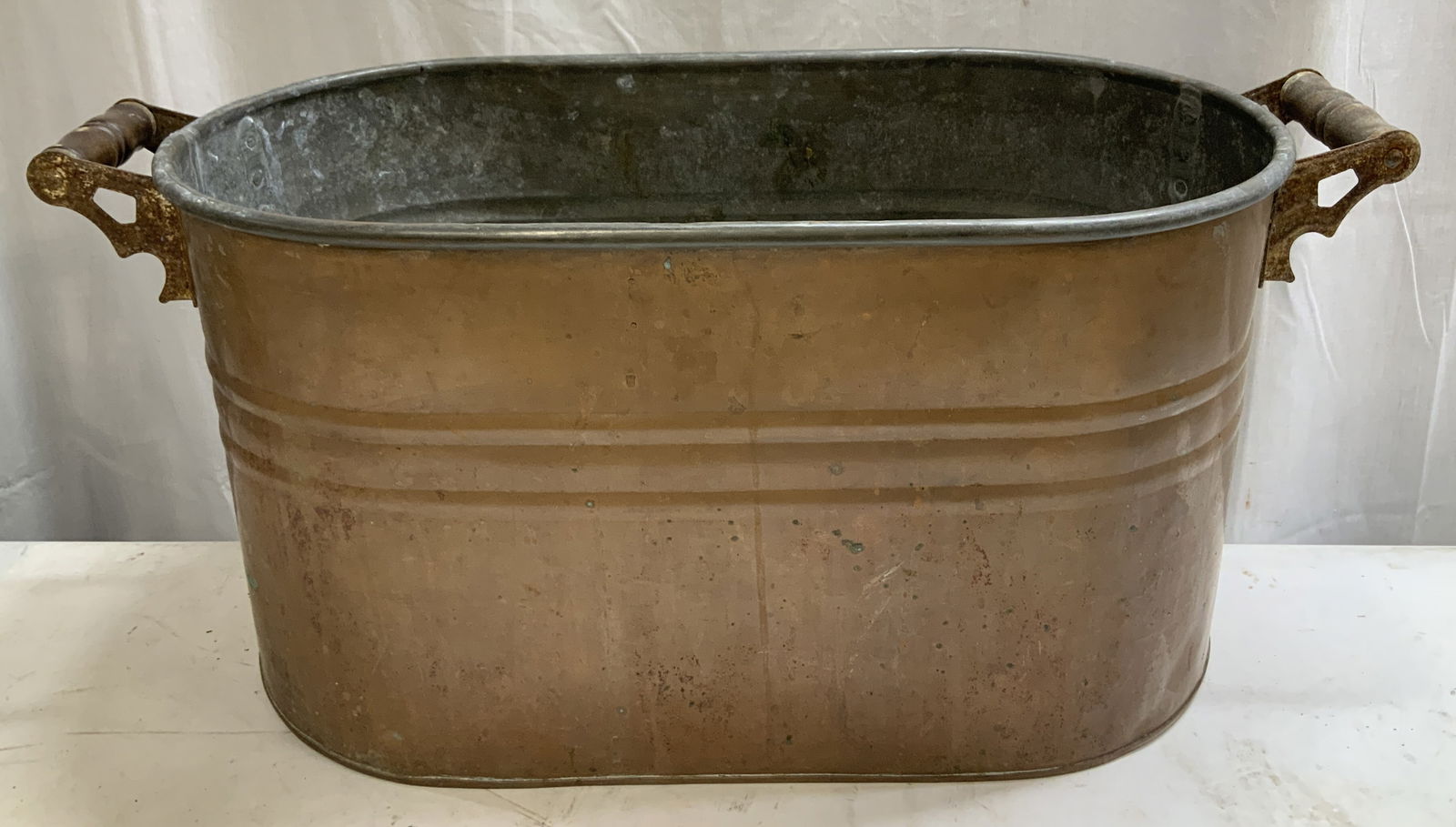 Vntg Copper Boiler Wash Tub W Wooden Handles (1 of 6)
