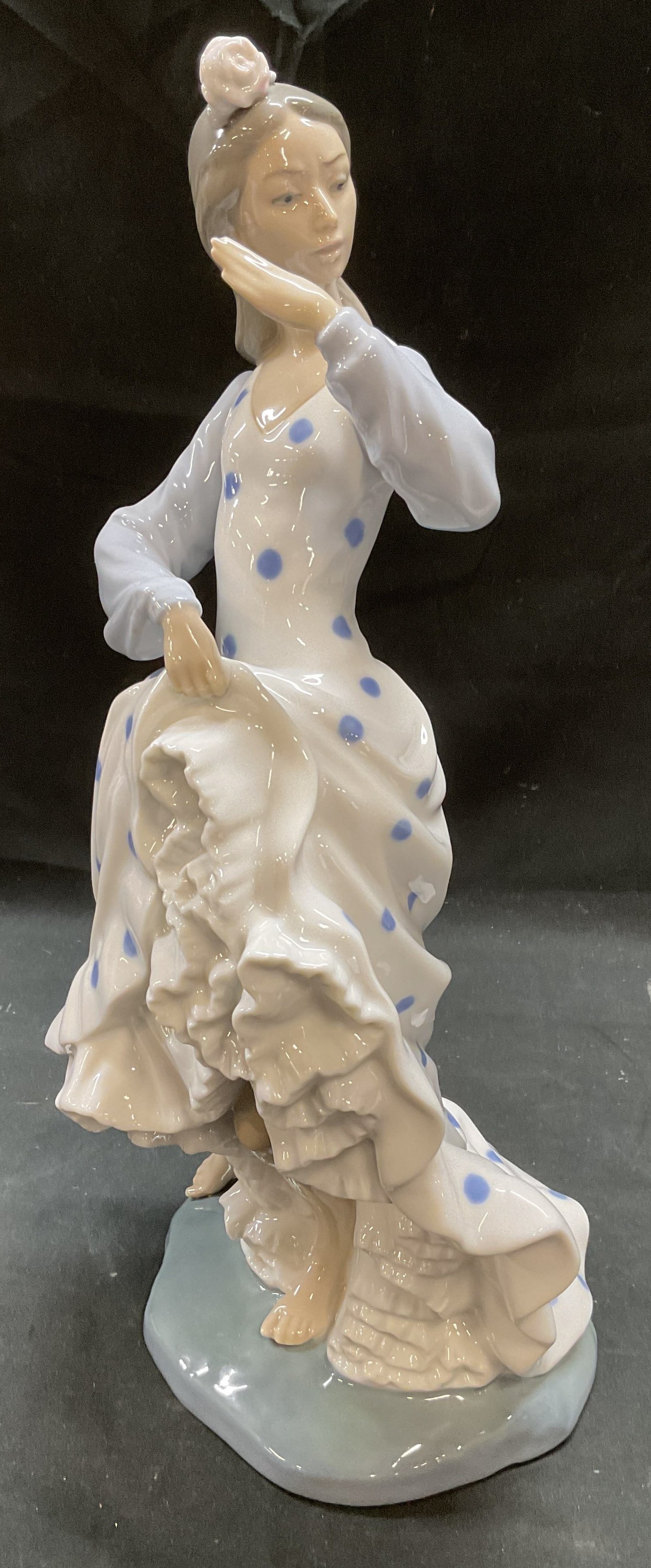 NAO Lladro Porcelain Flamenco Dancer Figural Spain (1 of 6)