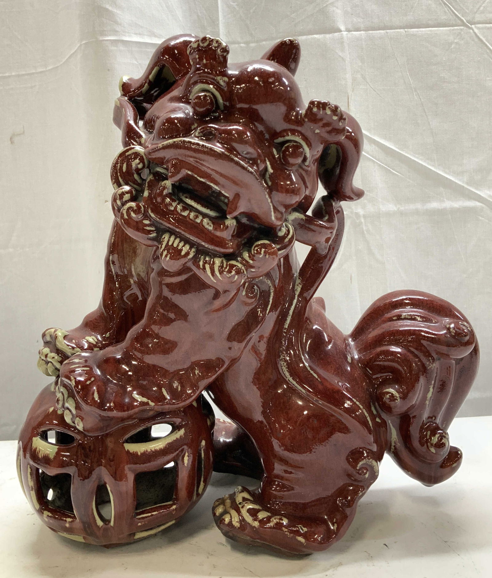 Vintage Chinese Red Foo Dog Ceramic Statue (1 of 6)