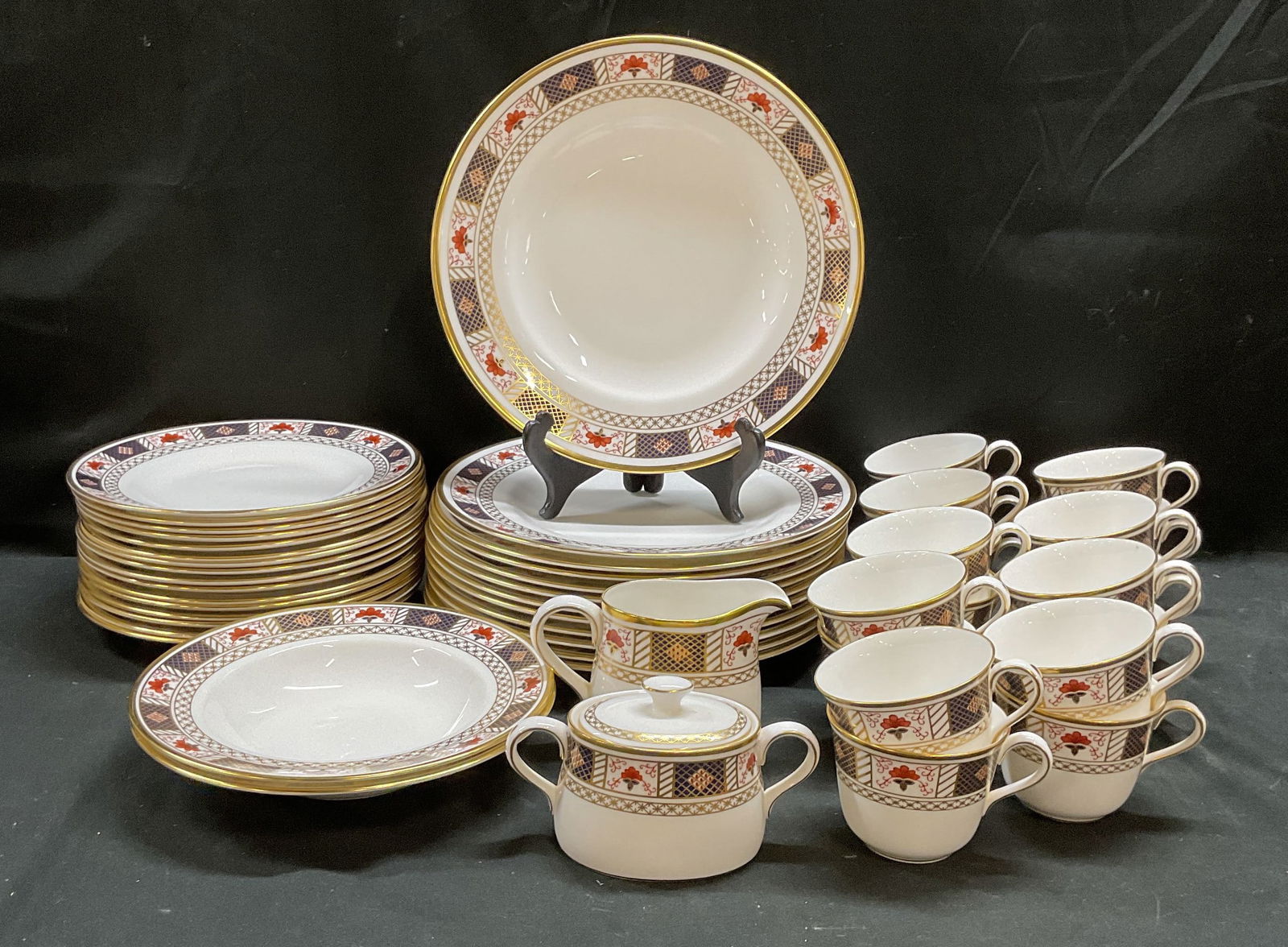 Set 50 Royal Crown Derby Derby Border China (1 of 10)