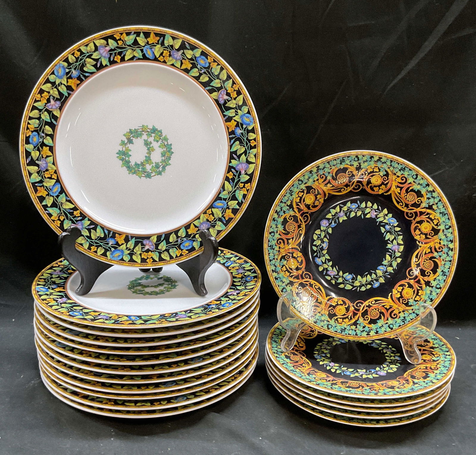 Set 18 Rosenthal Versace Gold Ivy Porc Tableware (1 of 9)