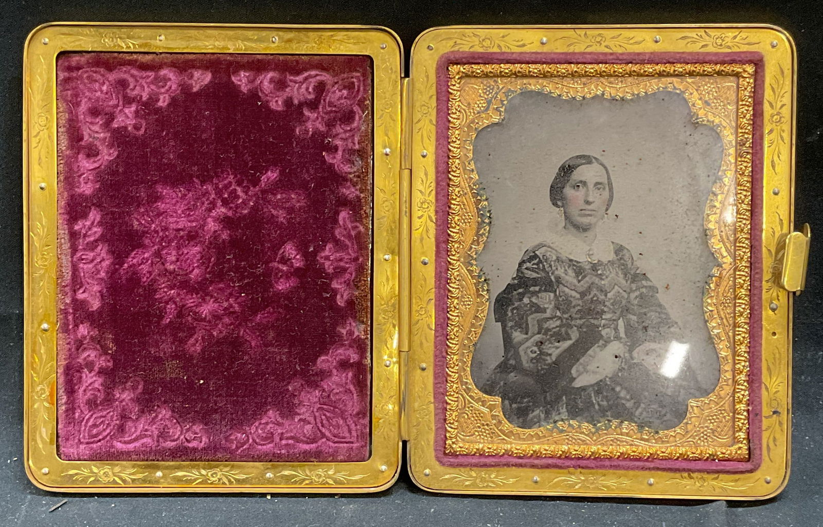 Antique Framed Photograph Portrait Woman (1 of 7)