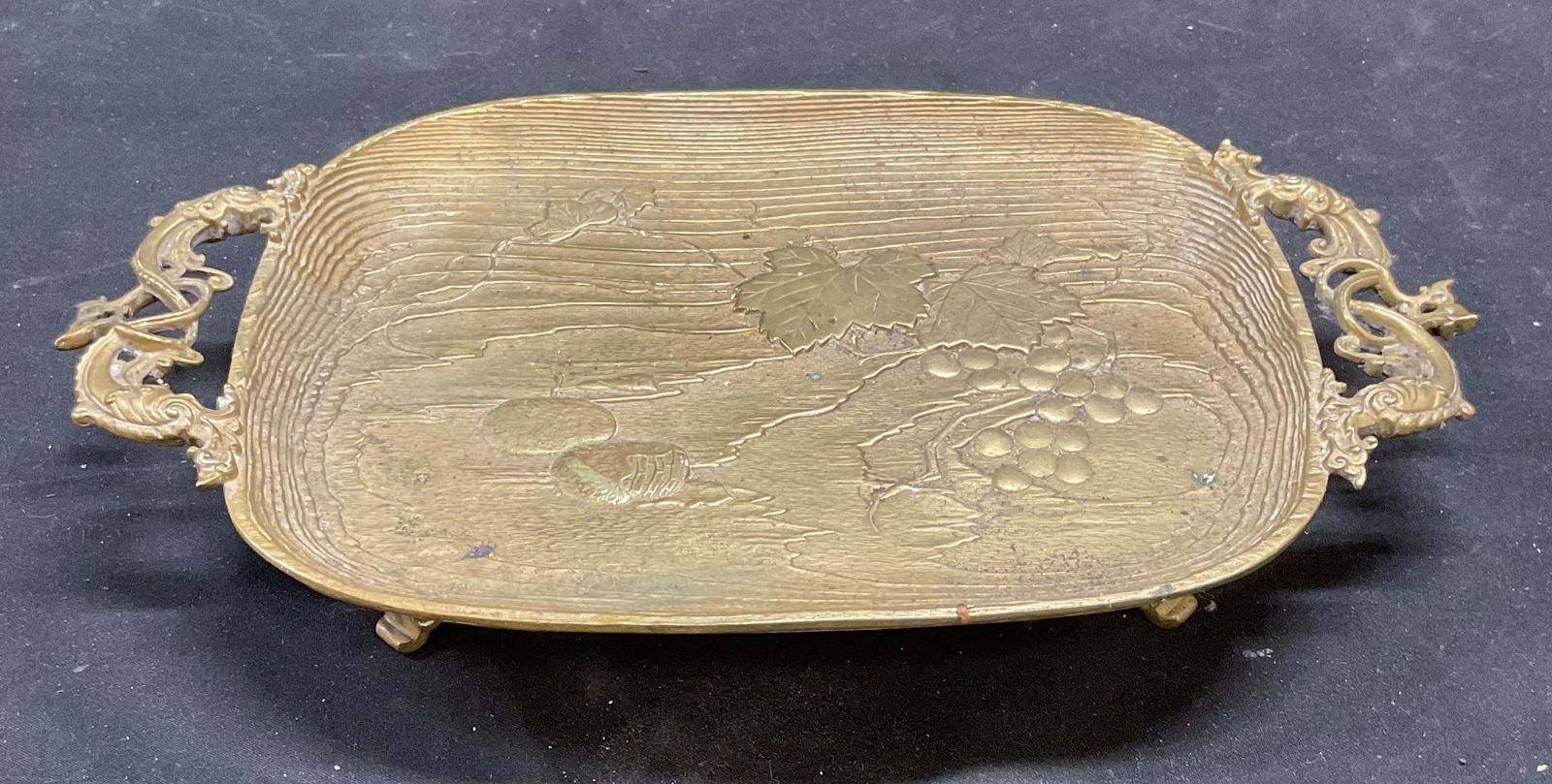 Vintage PEG Footed Brass Grapevine Tray (1 of 6)