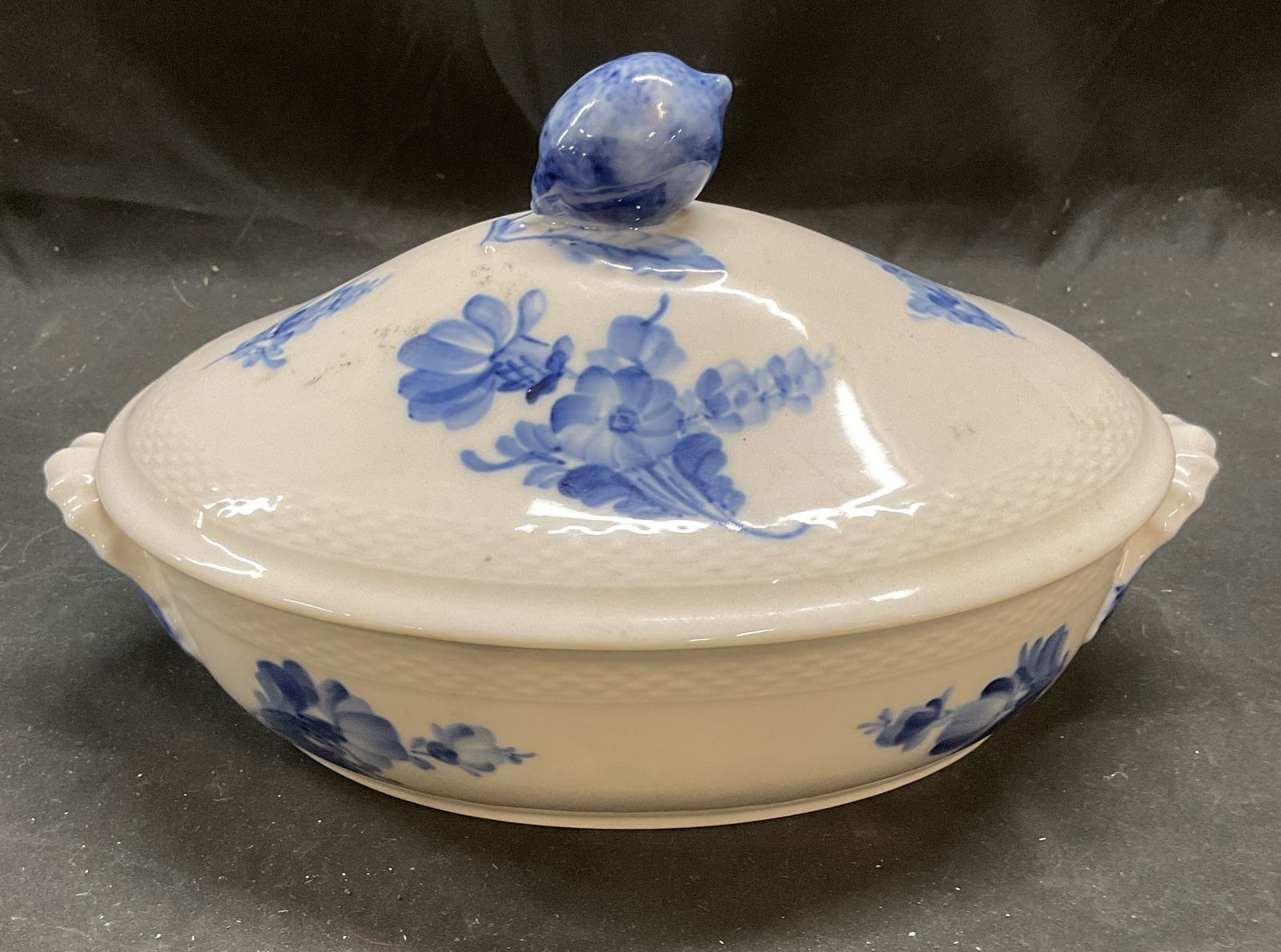 Royal Copenhagen Porcelain Lidded Bowl, Denmark (1 of 6)