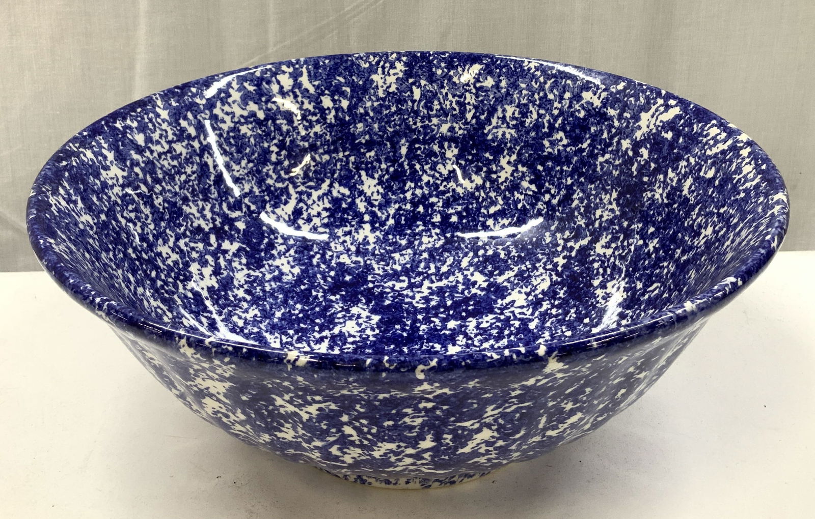 Vntg ISG Blue Spongeware Serving Bowl ITALY (1 of 6)