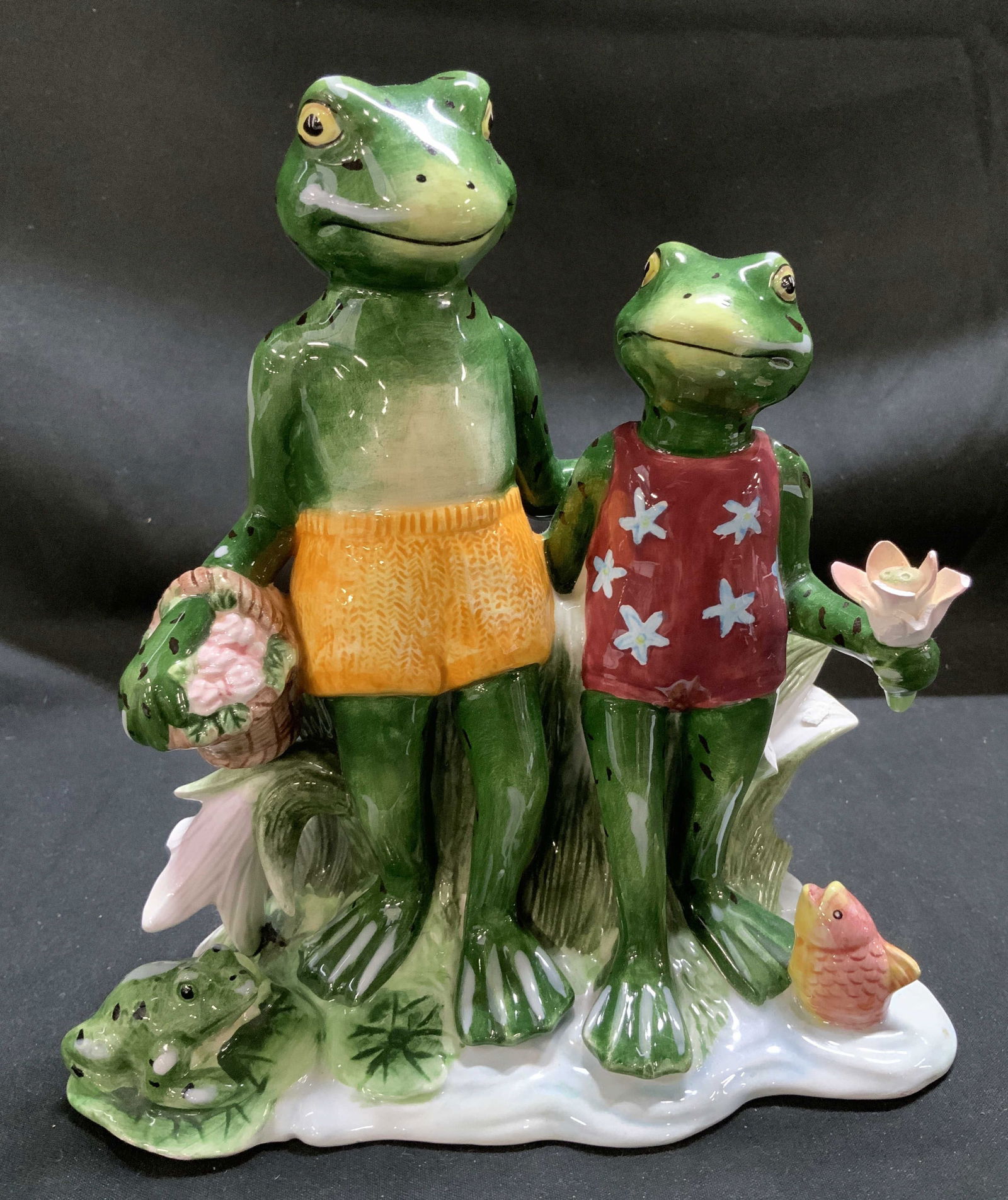 Lily Pad Lane By Crystal Clear Porcelain Figurine (1 of 8)