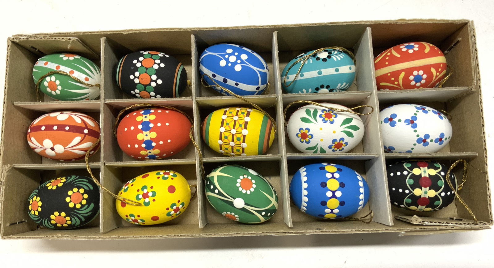 20 Hermann Claubnitzer Wooden Easter Eggs GERMANY (1 of 8)