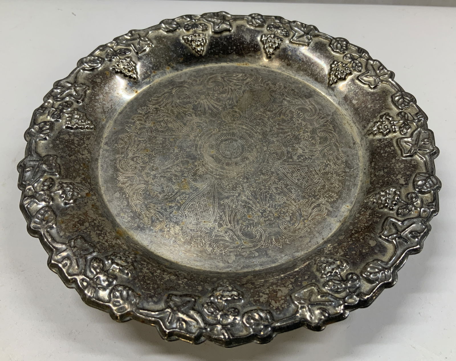 Vtg SilverPlated Footed Dish W Raised Grape Motifs (1 of 6)