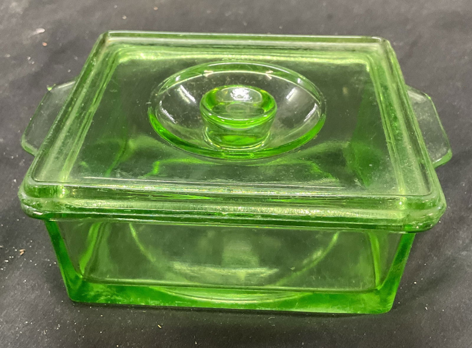 Vtg Hazel Atlas Green Uranium Glass Square Dish (1 of 8)