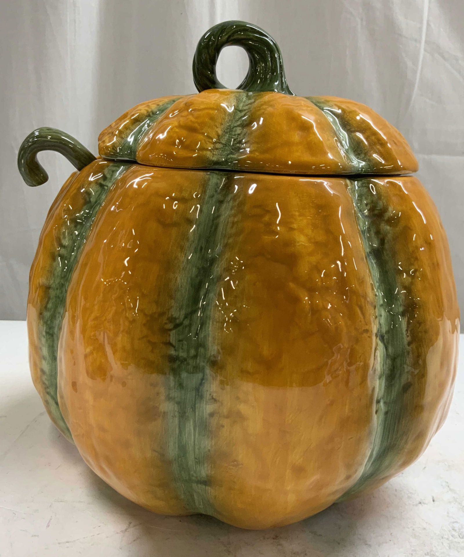 PACIFIC Rim Ceramic Pumpkin Tureen W Lid & Ladle (1 of 8)