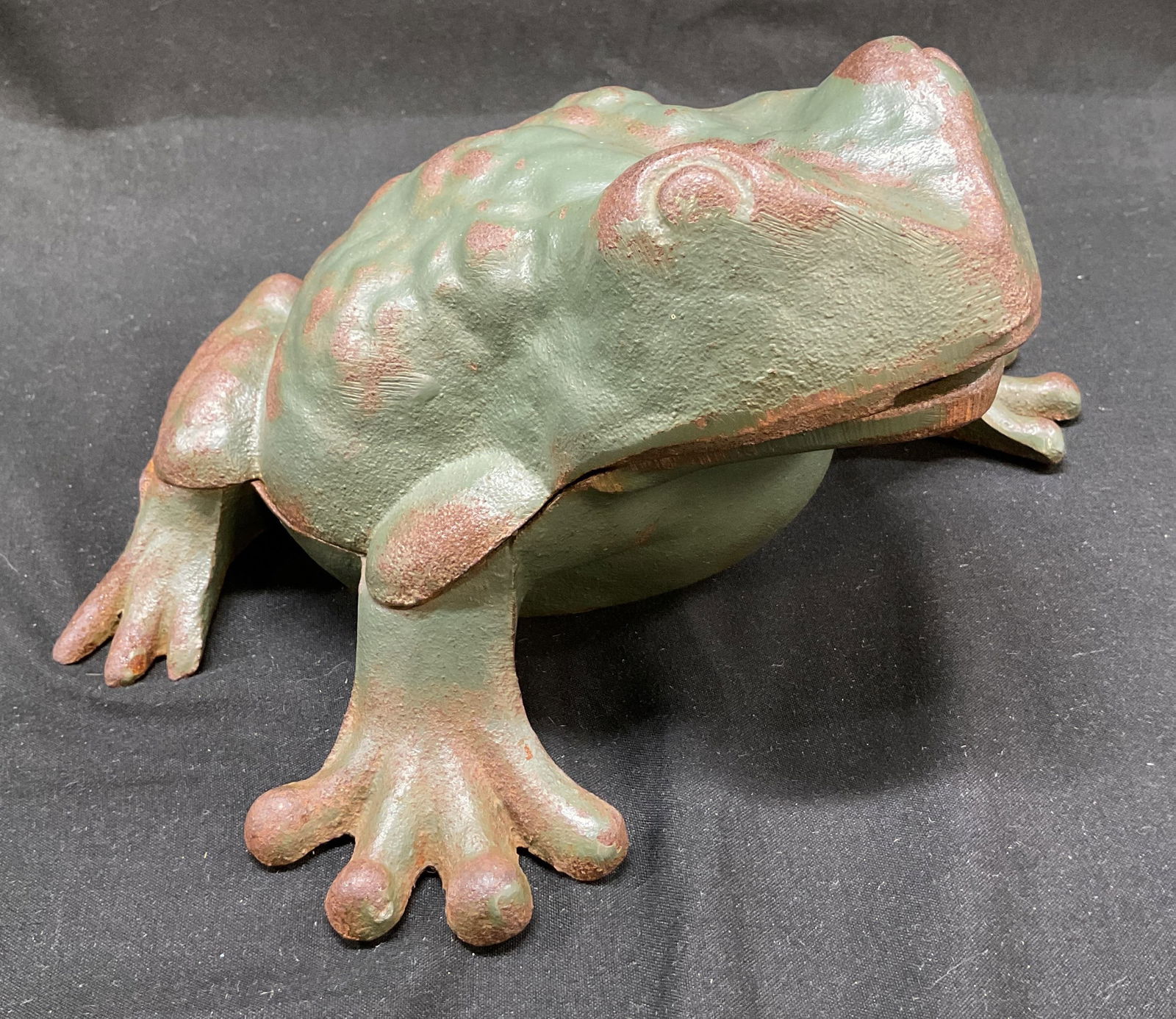 Vtg Cast Iron Green Frog Figurine Table Topper (1 of 7)