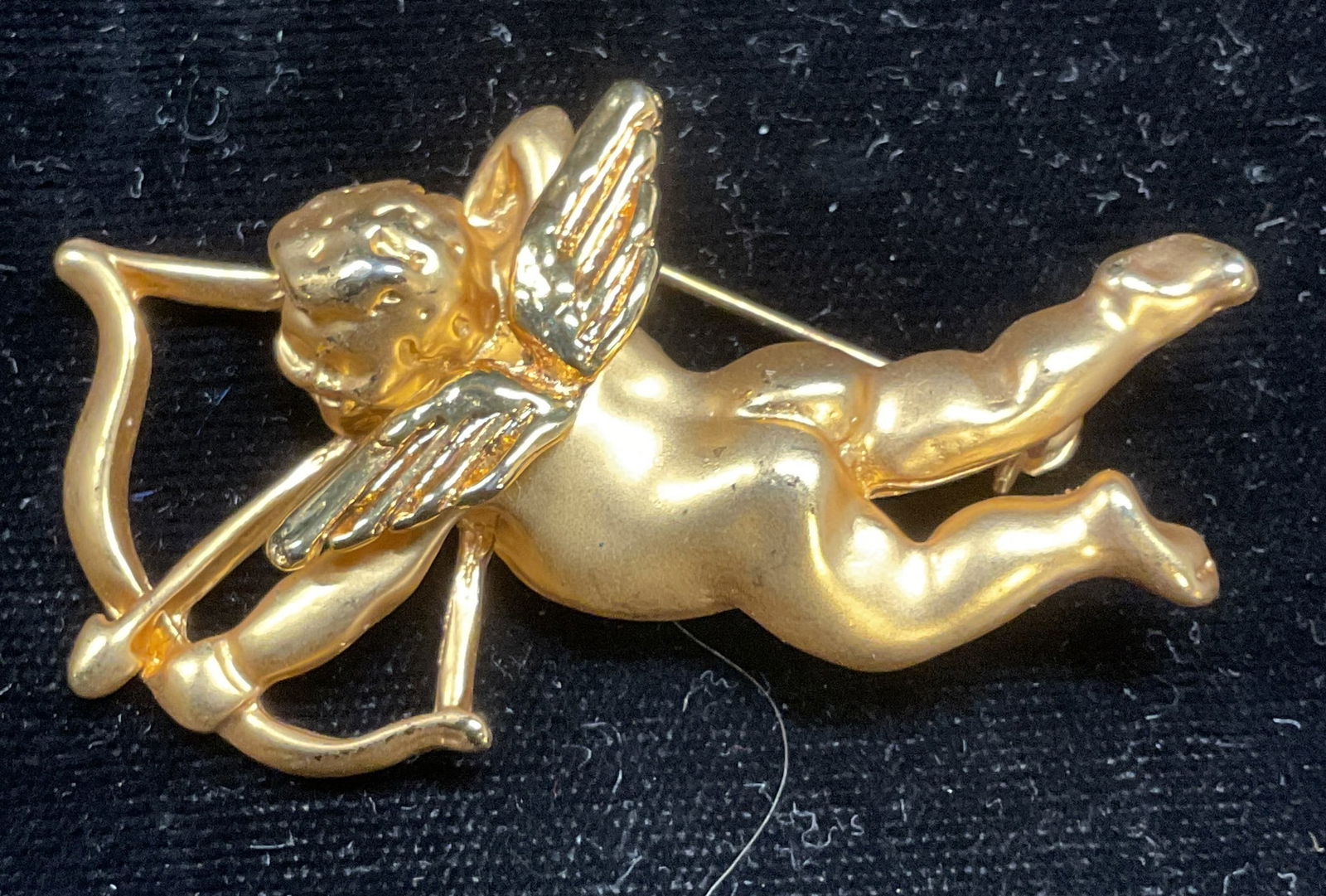 Gold Tone Cupid Arrow Cherub Brooch (1 of 6)