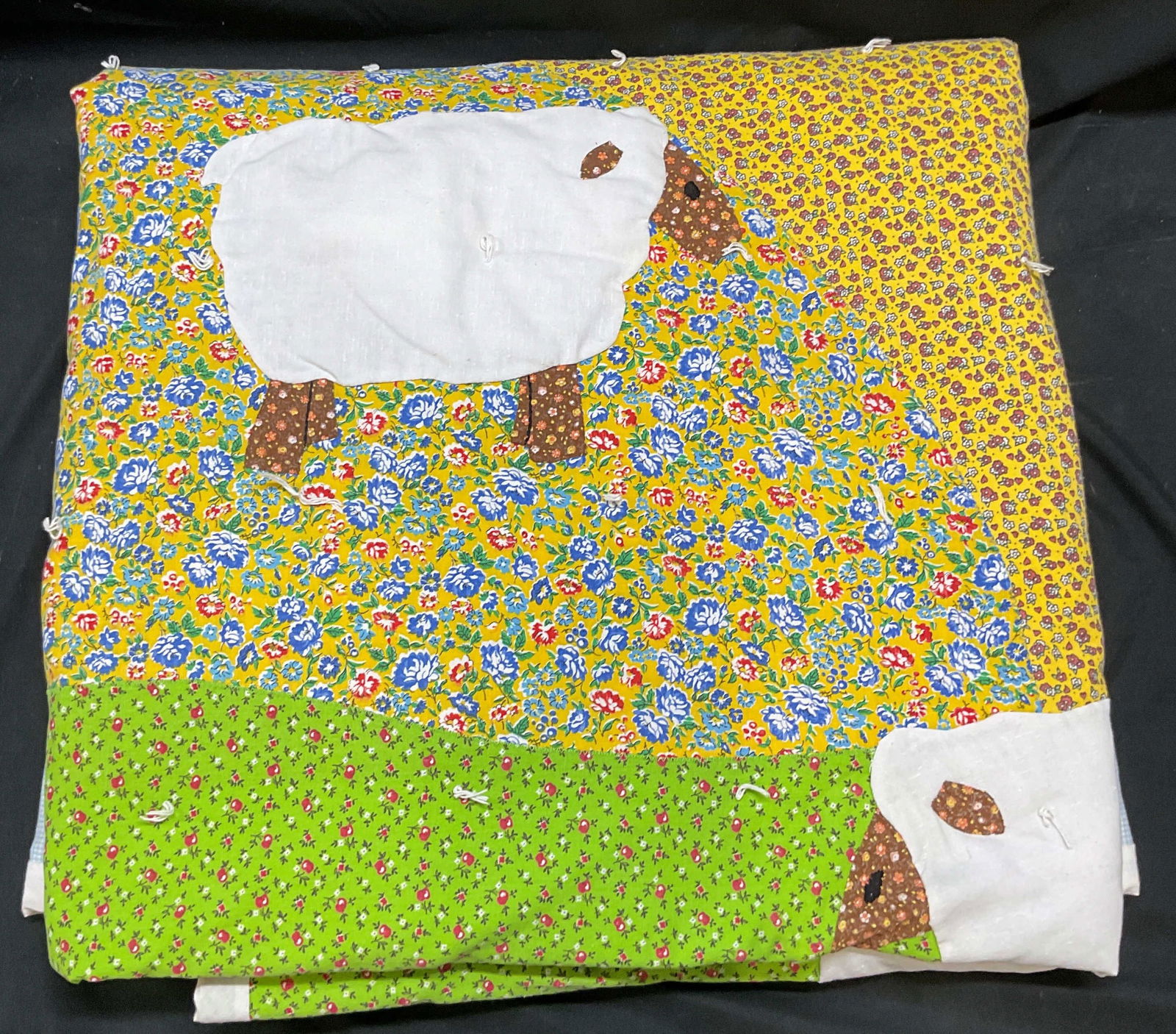 Vintage Handmade Sheep Patchwork Quilt 84in (1 of 6)